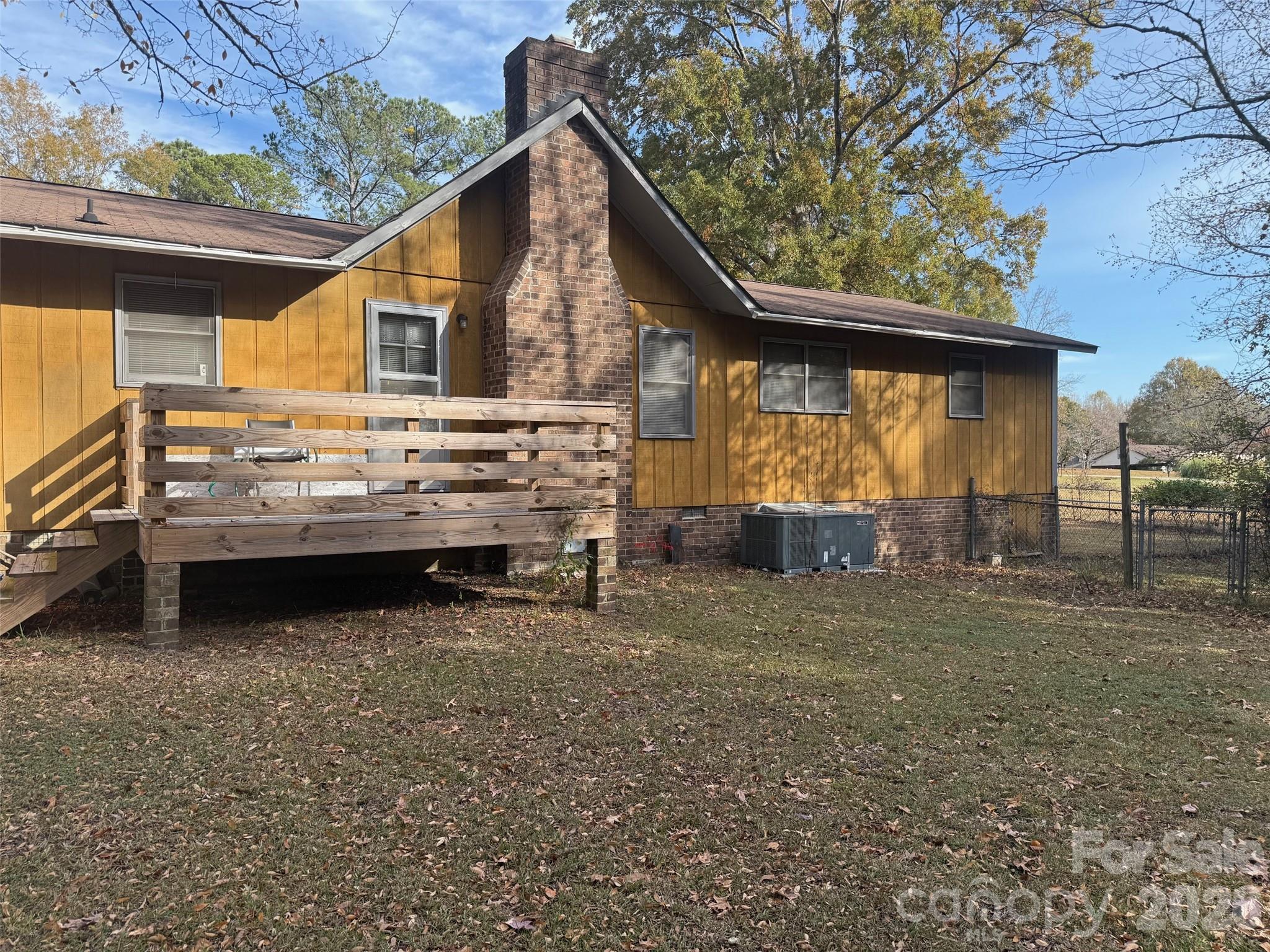 2908 Woodland Hill Way — Lancaster