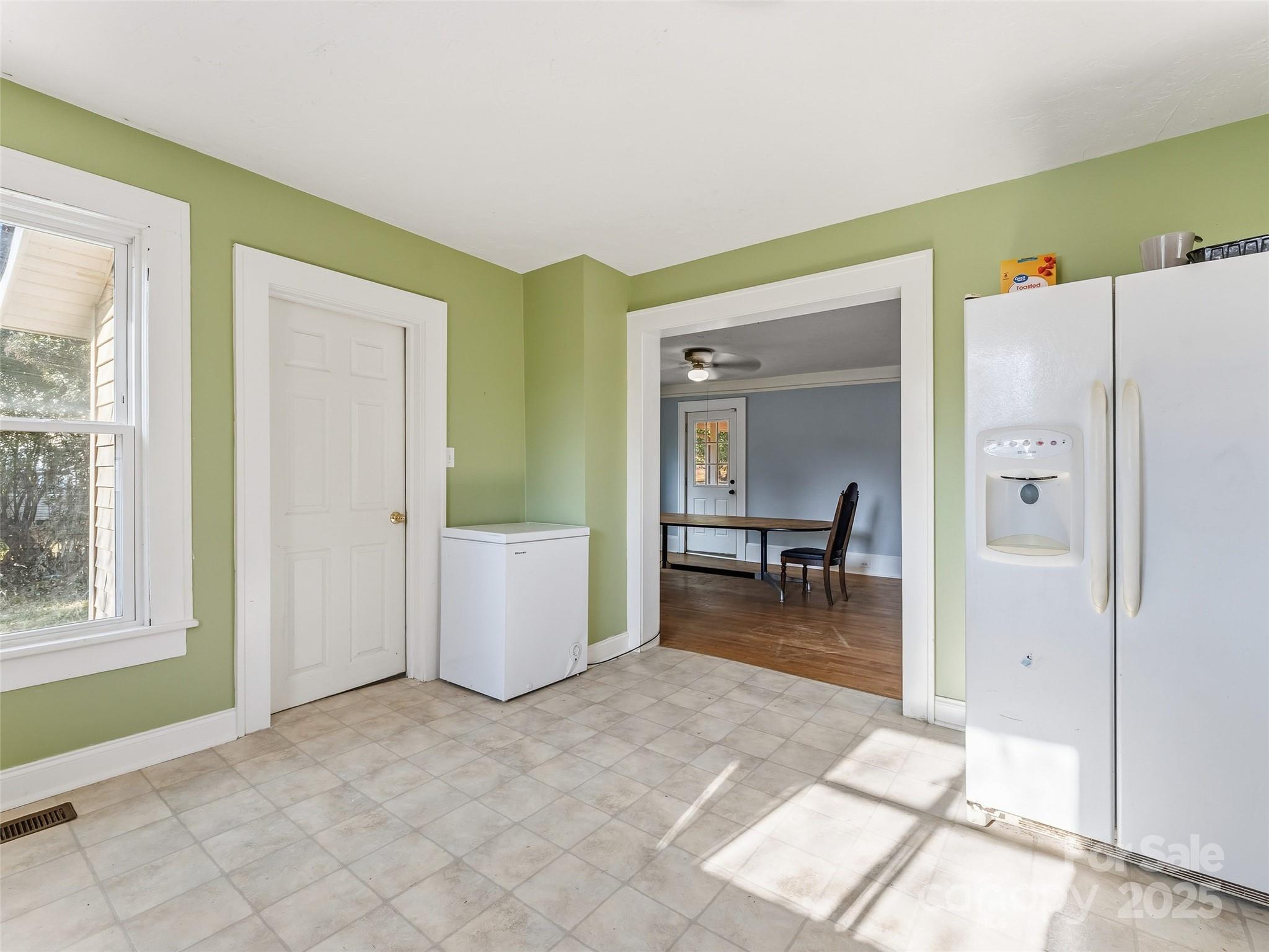 411 Walker Street — Columbus