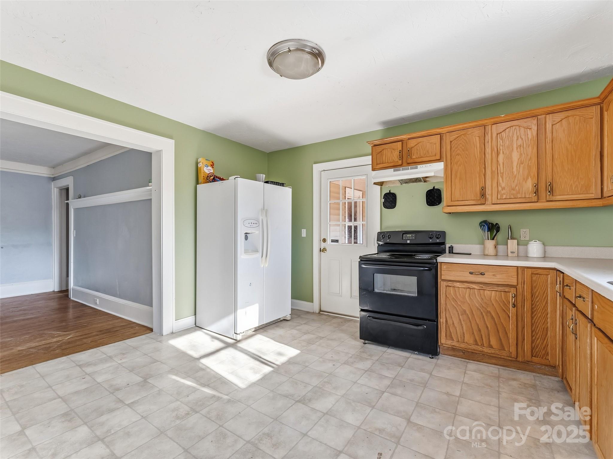 411 Walker Street — Columbus