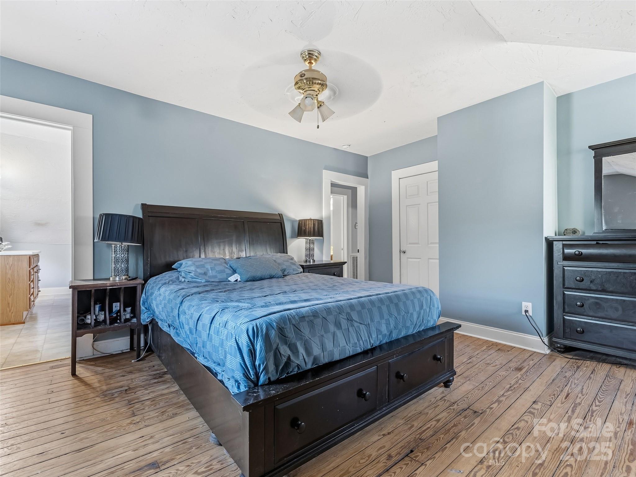 411 Walker Street — Columbus