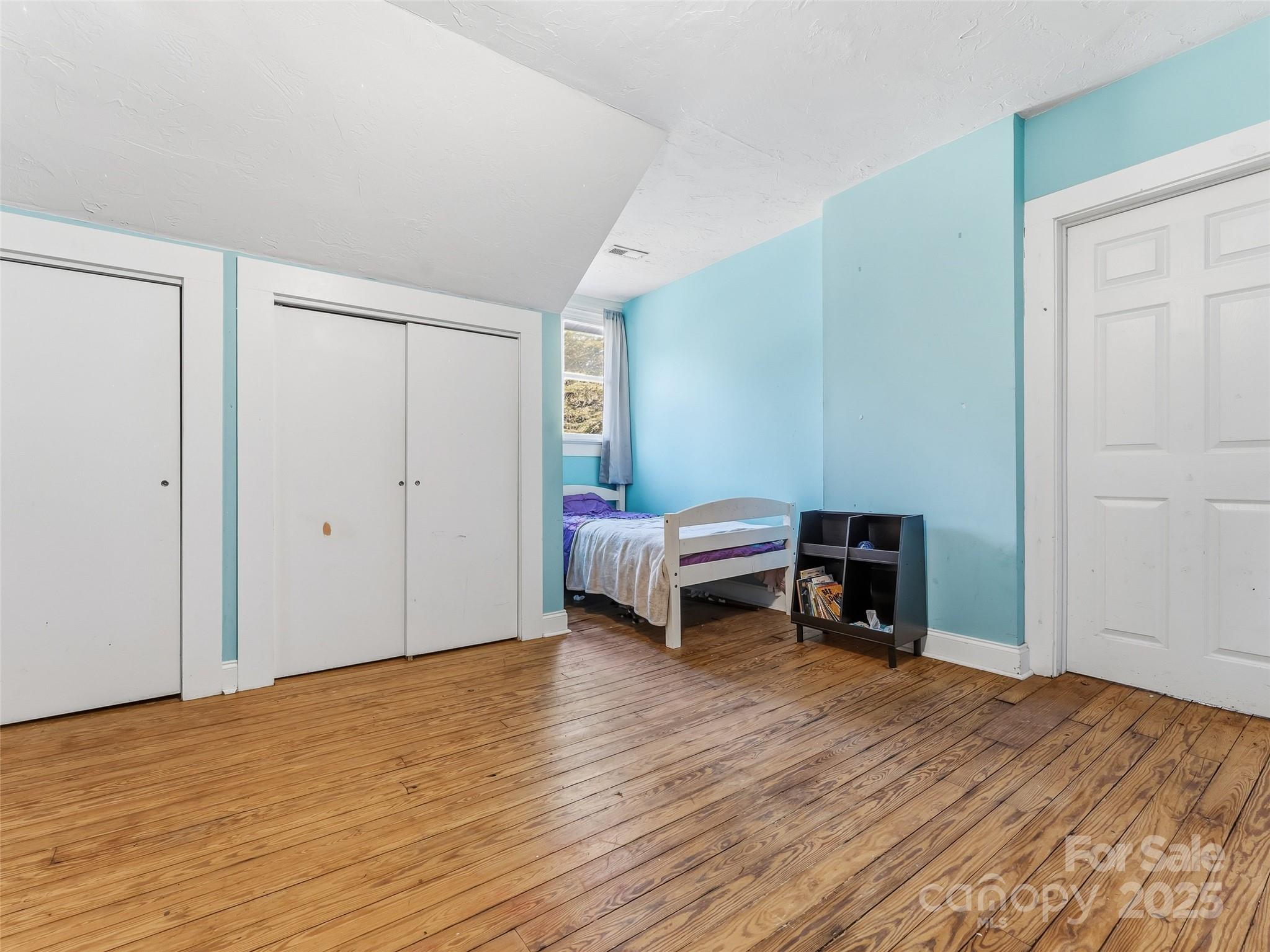 411 Walker Street — Columbus