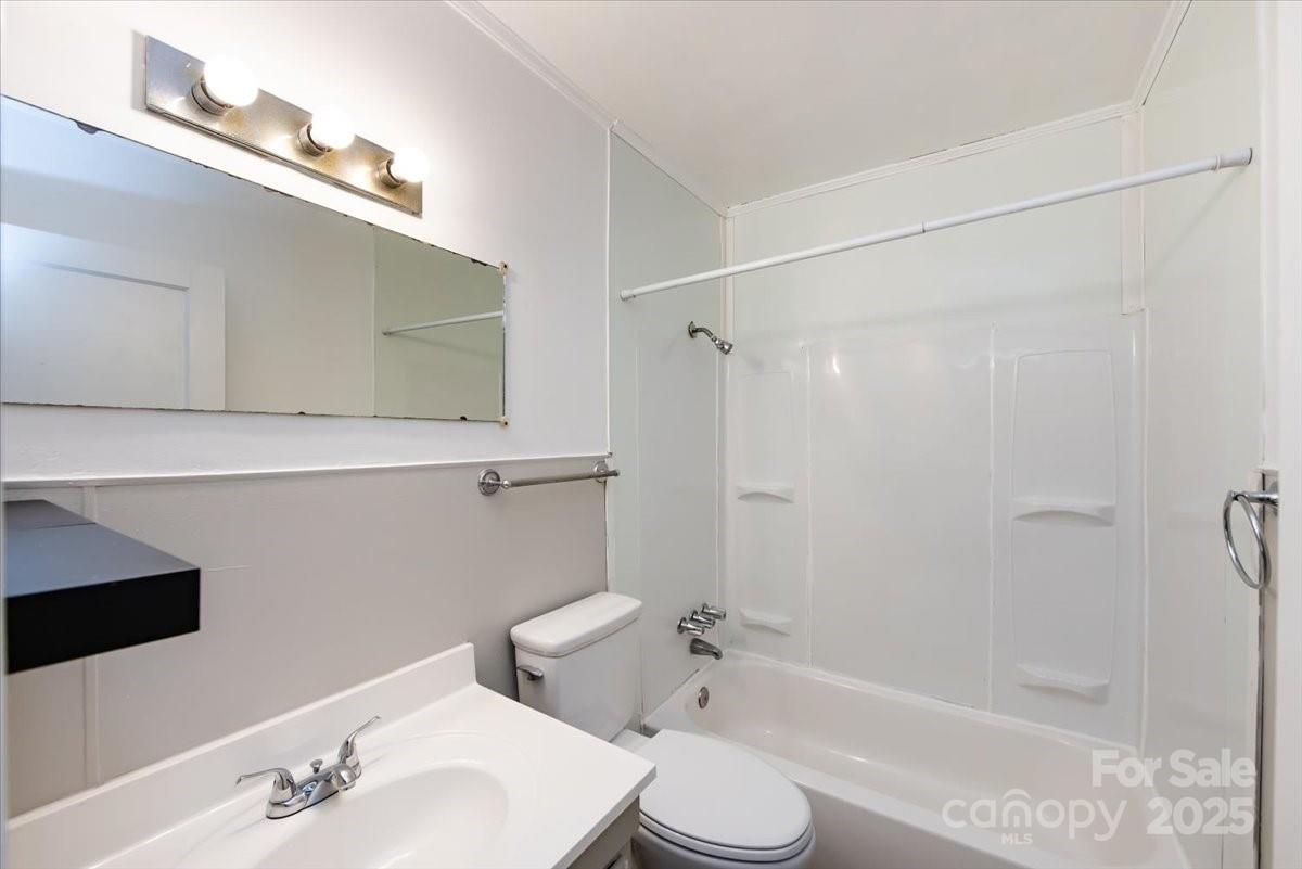 1027 Holland Avenue — Gastonia