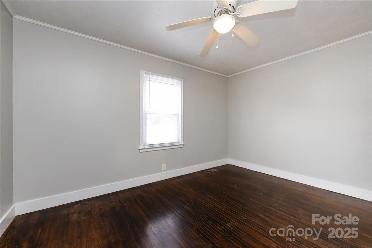 1027 Holland Avenue — Gastonia
