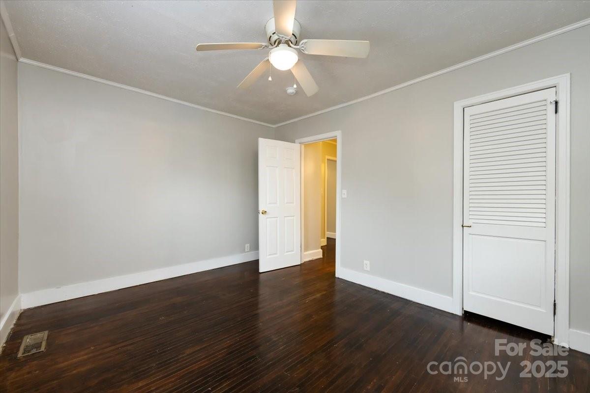 1027 Holland Avenue — Gastonia