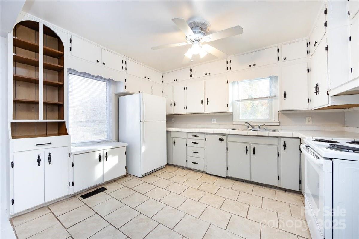1027 Holland Avenue — Gastonia