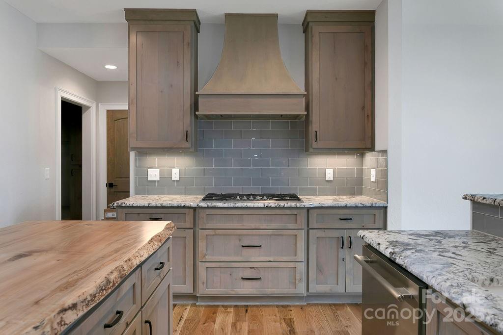 5039 Connestee Trail — Brevard