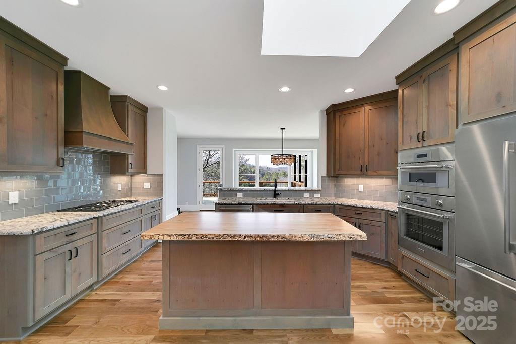 5039 Connestee Trail — Brevard