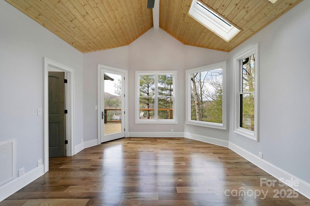 5039 Connestee Trail — Brevard