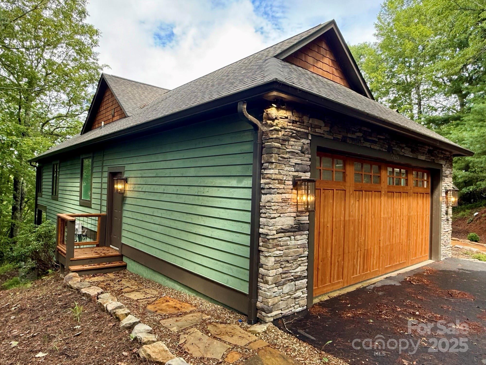 5039 Connestee Trail — Brevard