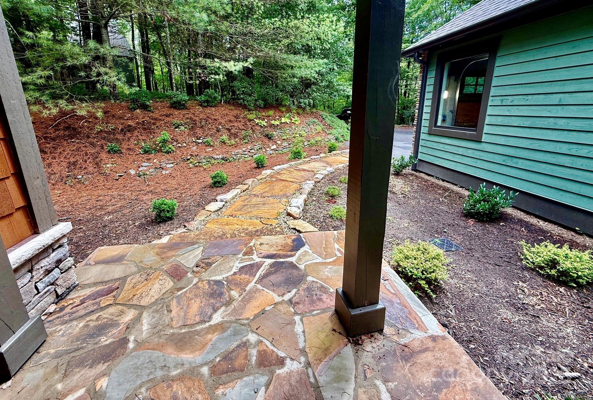 5039 Connestee Trail — Brevard