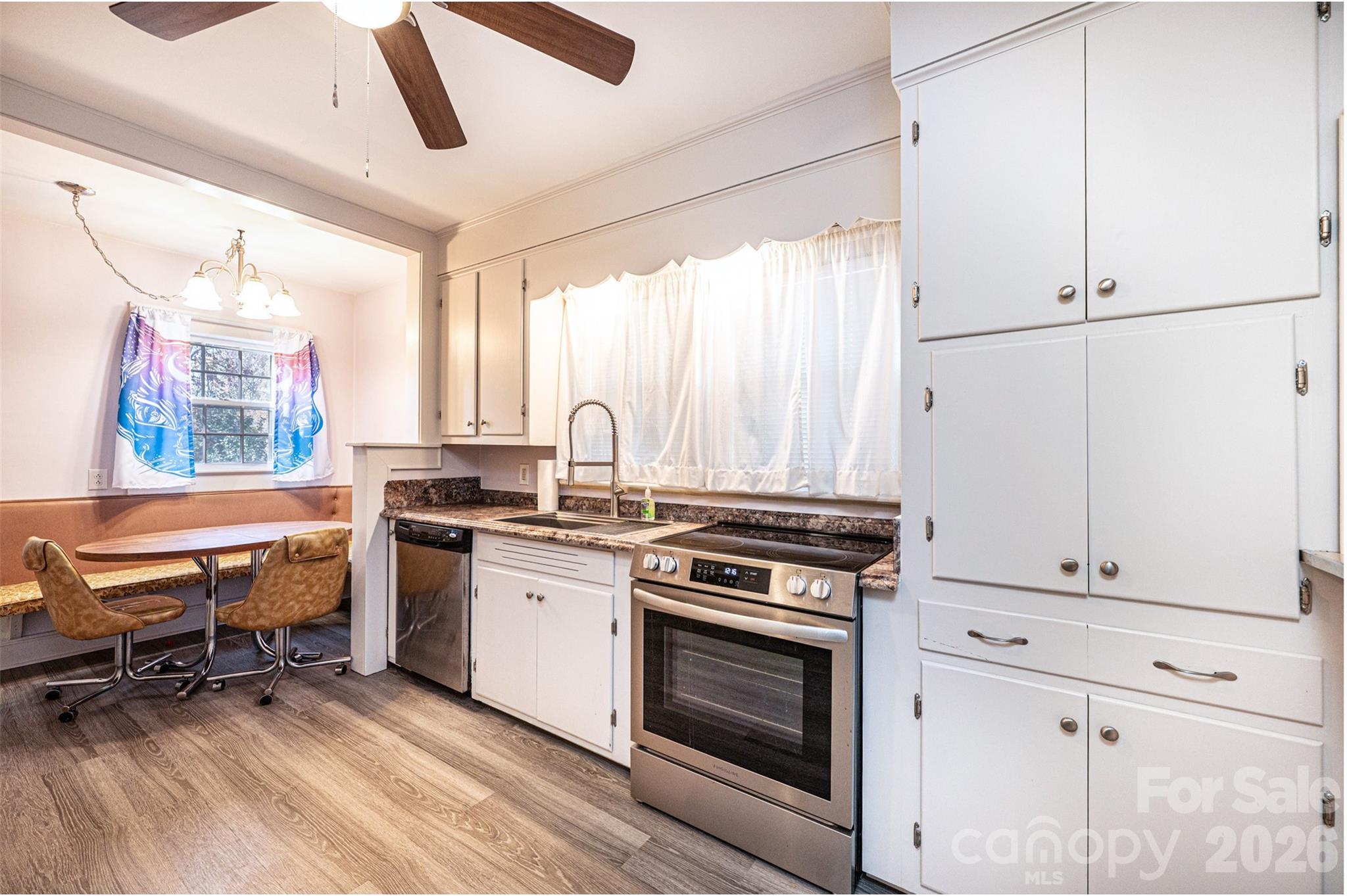 538 Salisbury Road — Statesville