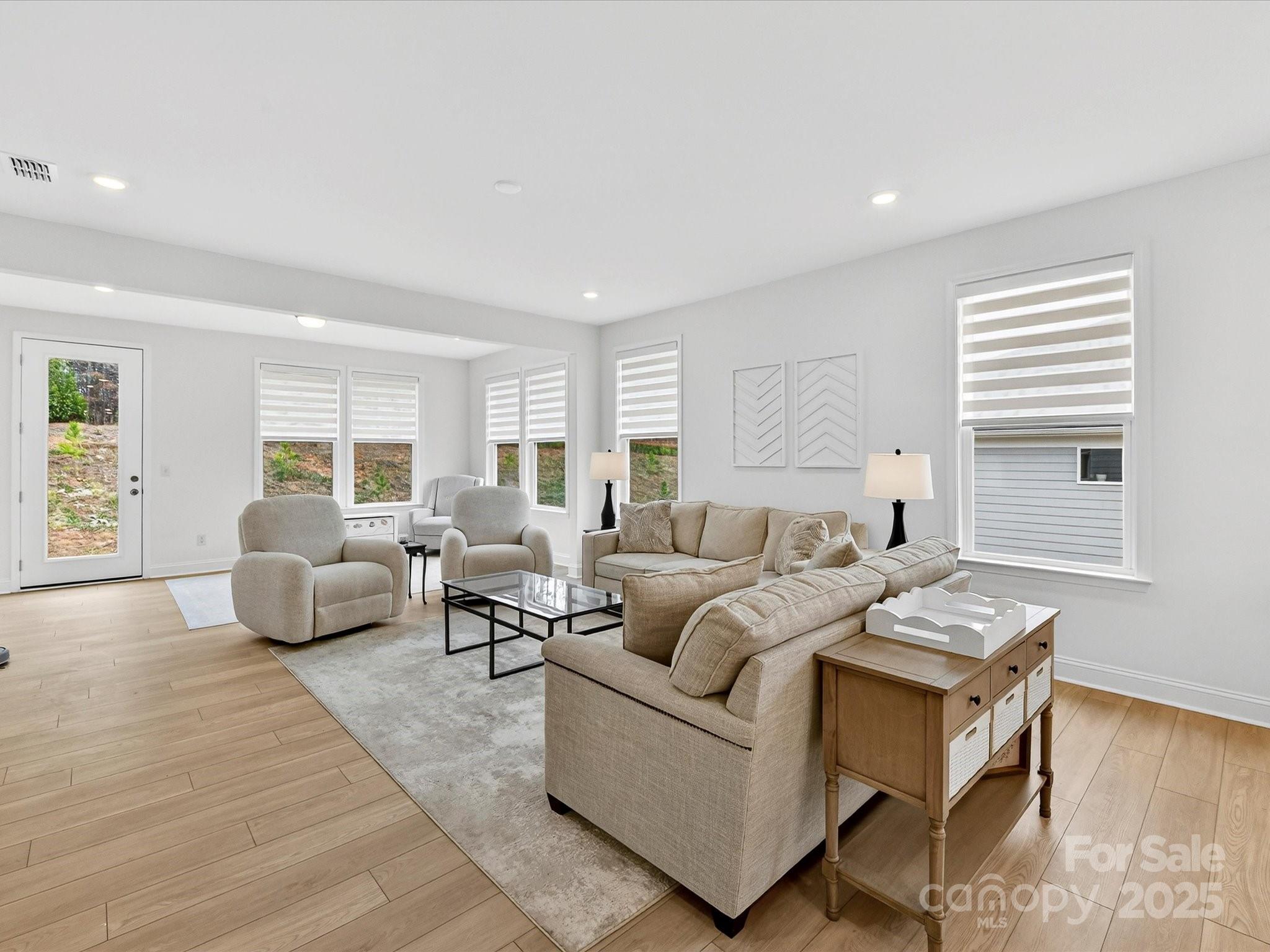4790 Formation Court — Lancaster