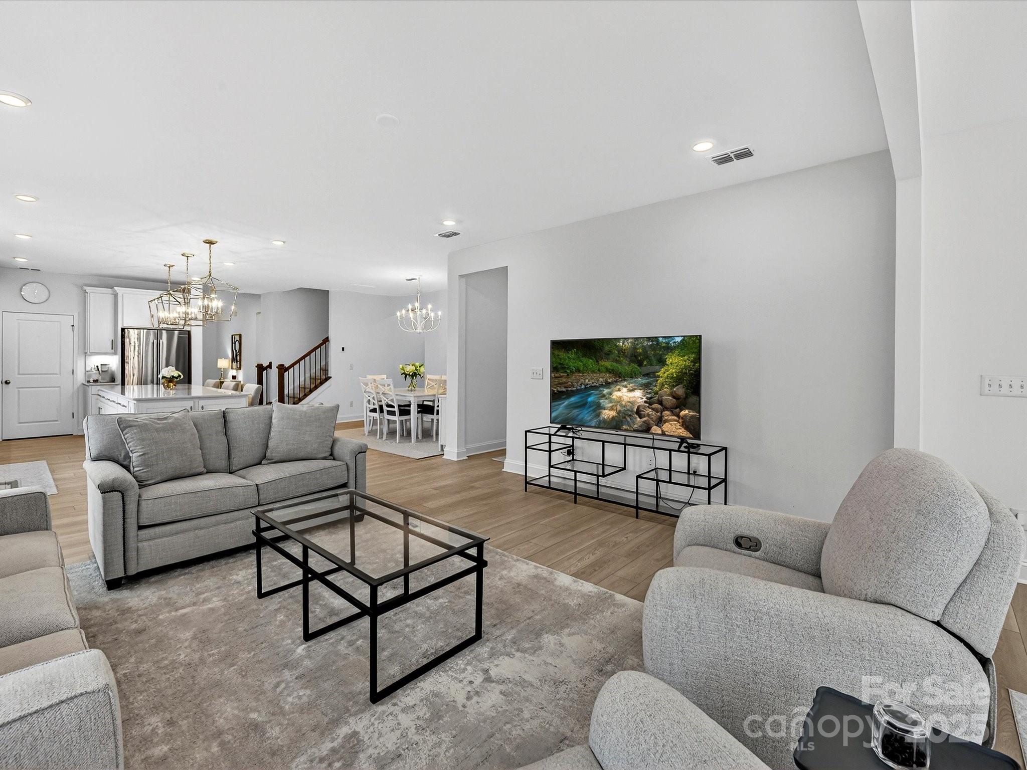 4790 Formation Court — Lancaster