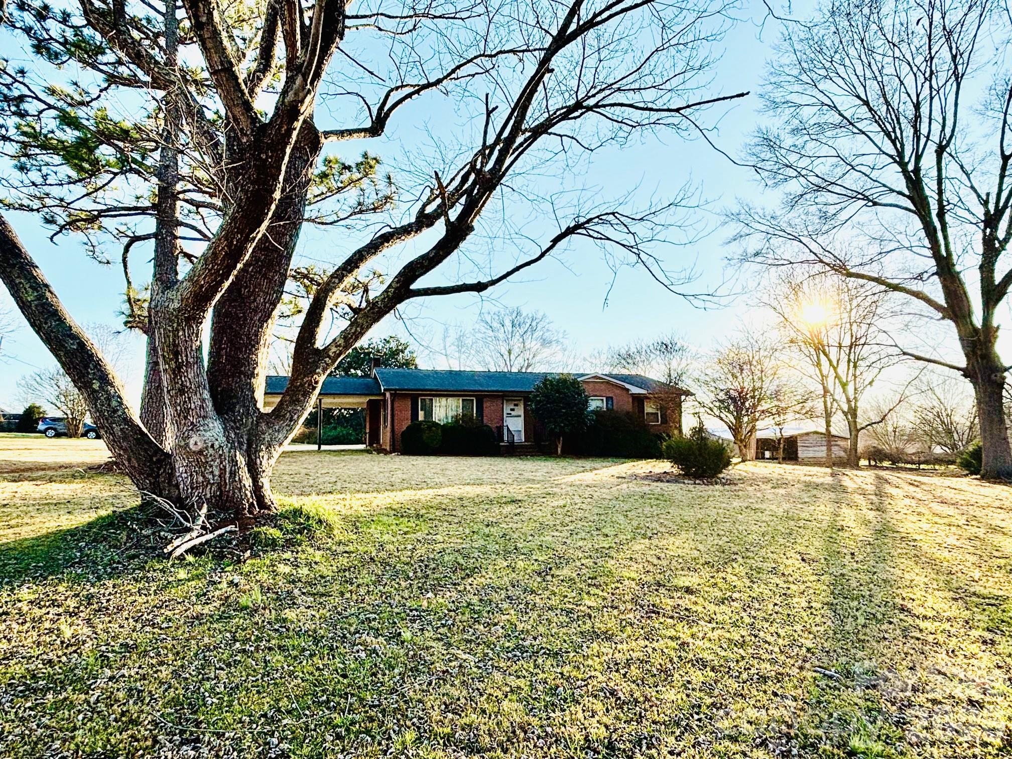 150 Old Georgia Road — Statesville