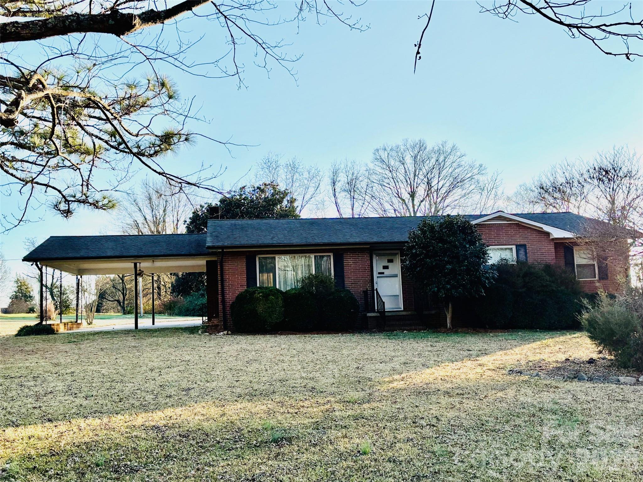 150 Old Georgia Road — Statesville