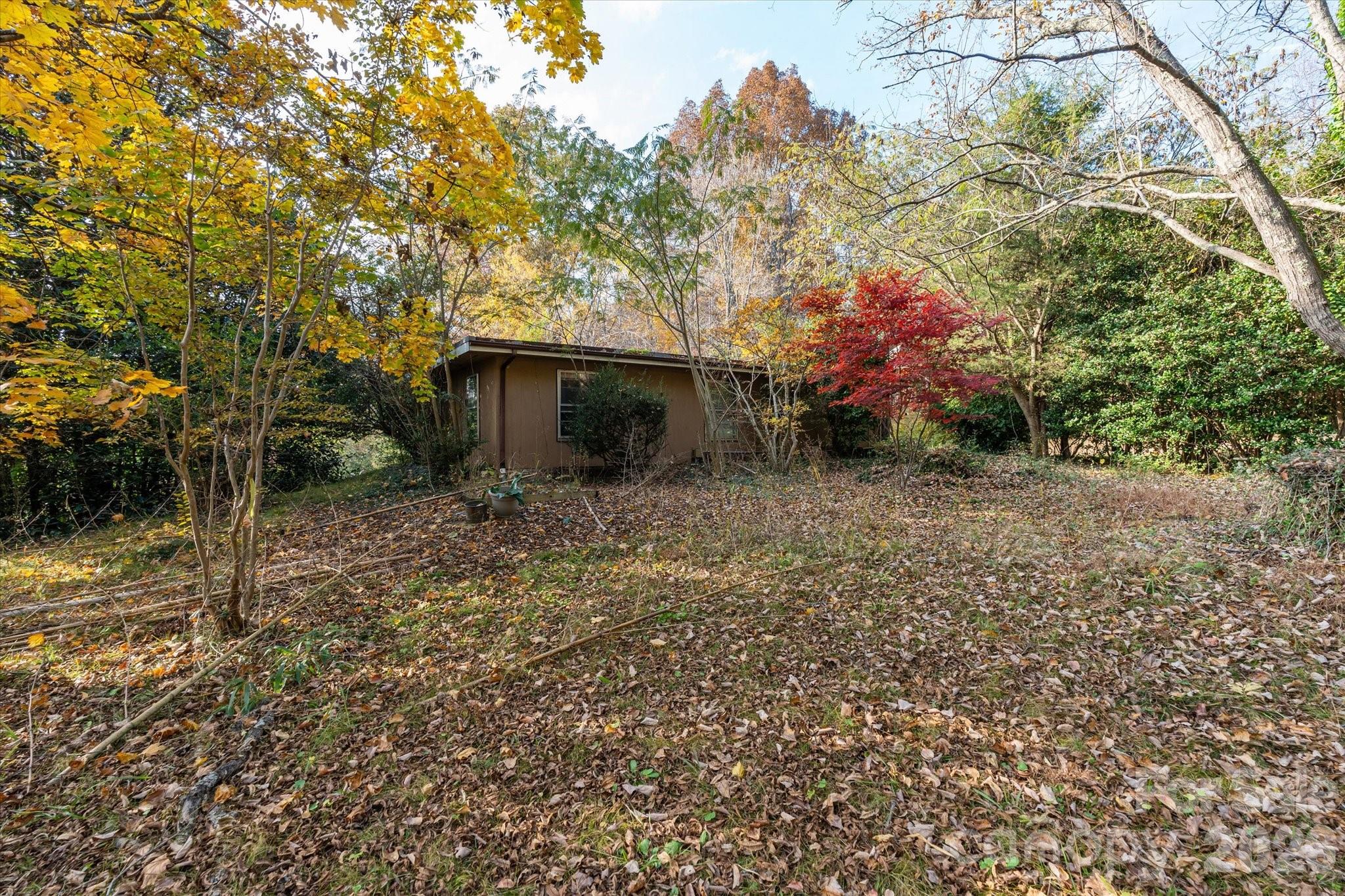 1888 Pea Ridge Road — Mill Spring