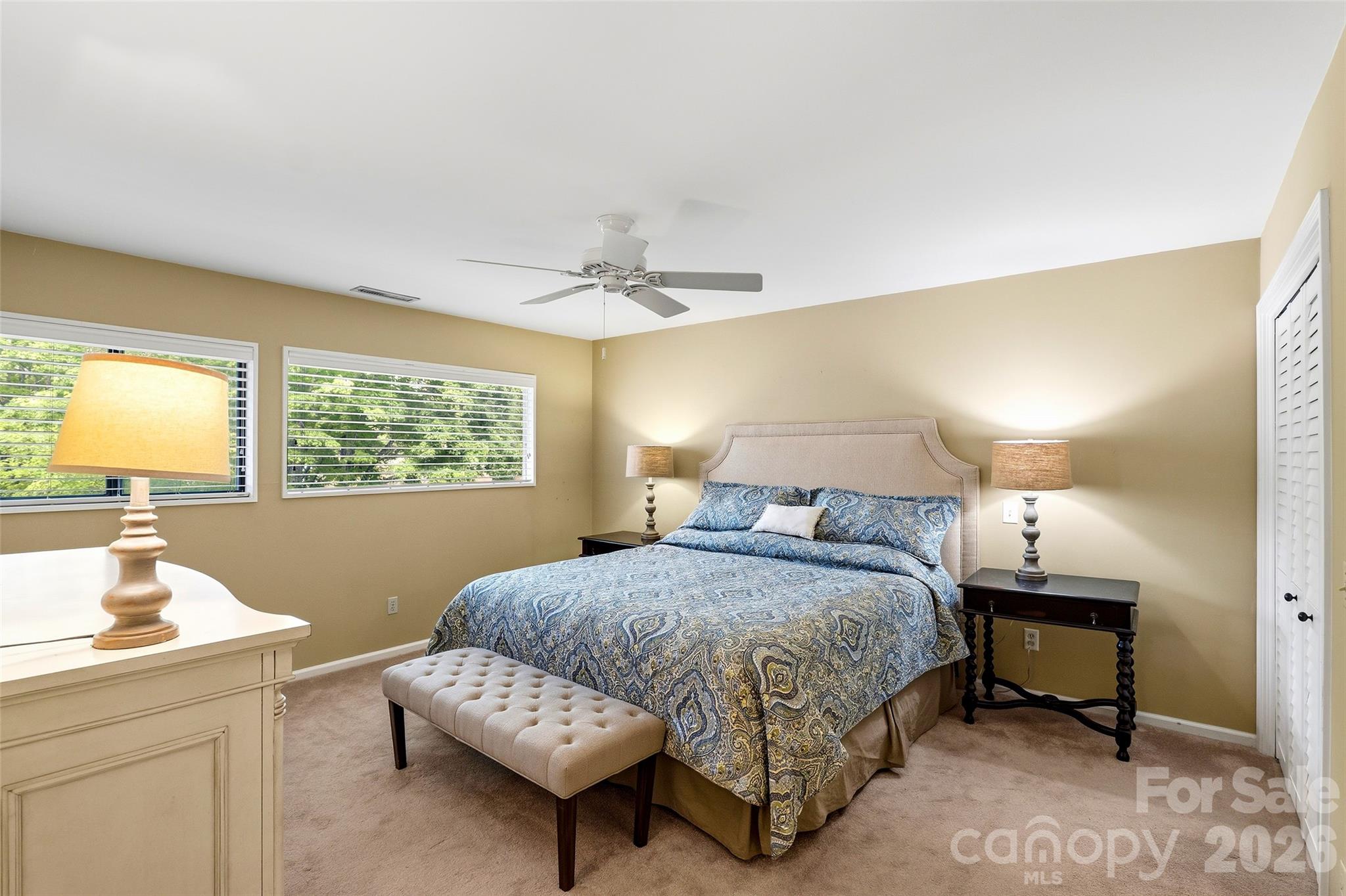 16 Lakemoor Lane — Hendersonville