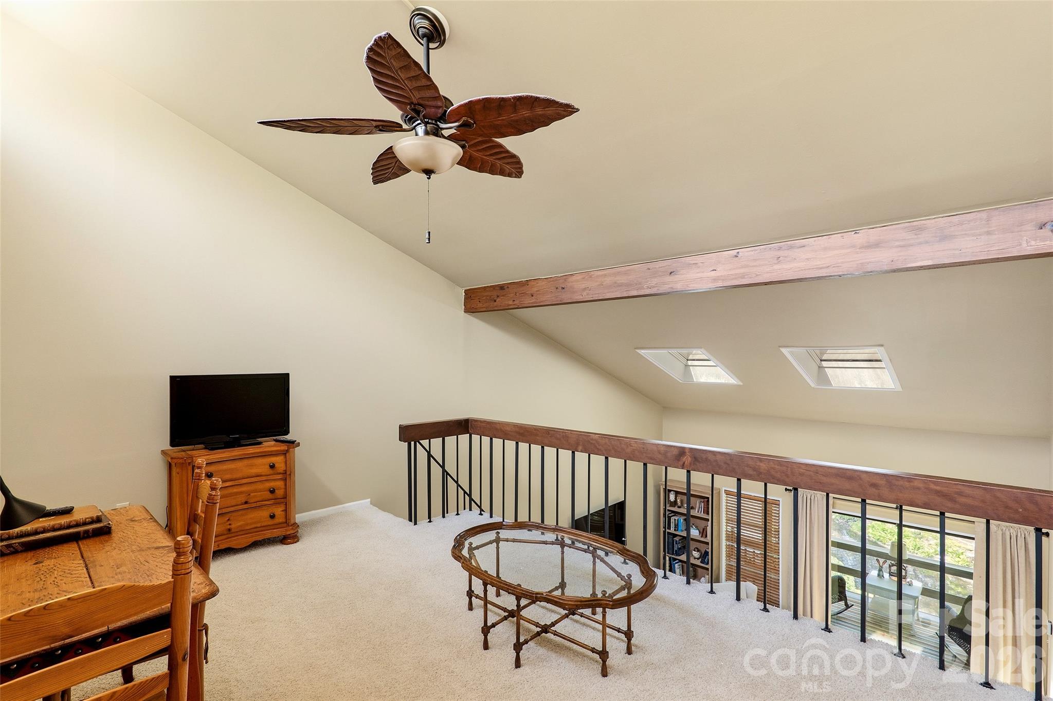 16 Lakemoor Lane — Hendersonville