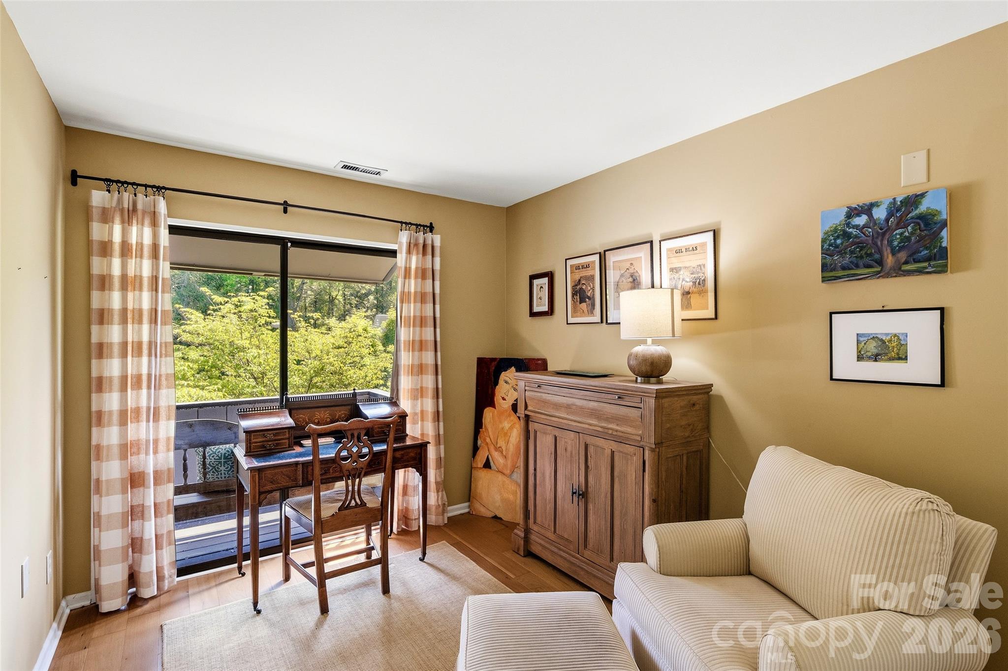 16 Lakemoor Lane — Hendersonville