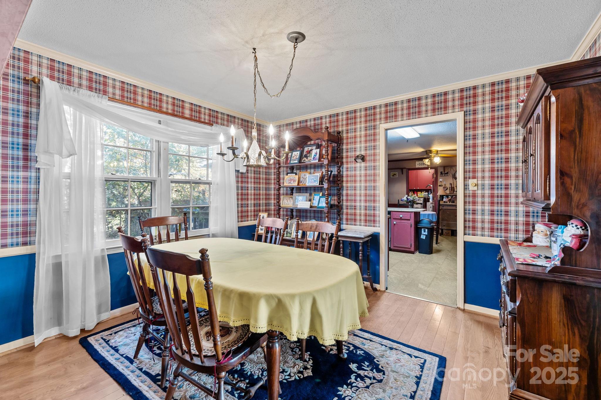 1214 Hawthorne Road — Lancaster