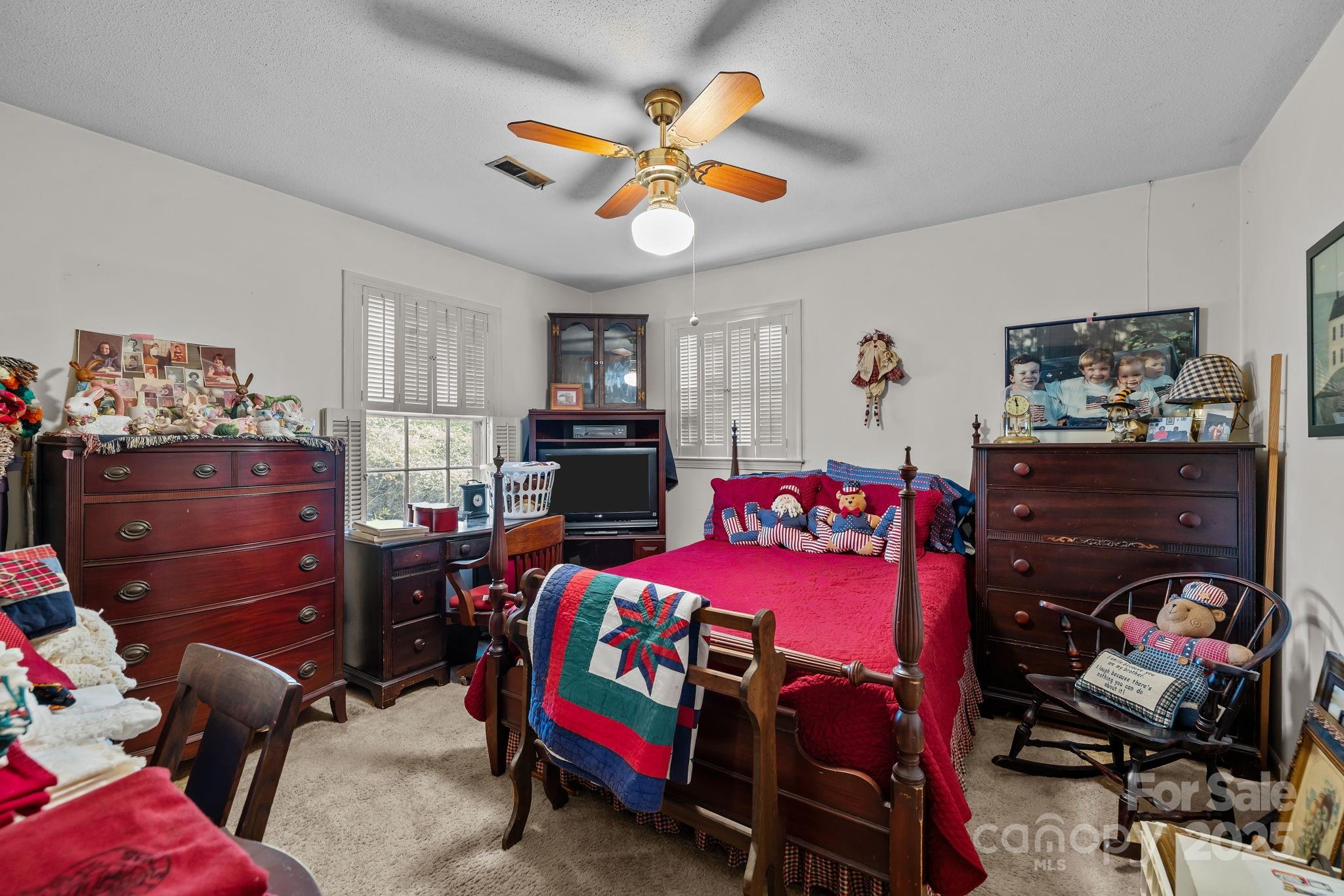 1214 Hawthorne Road — Lancaster