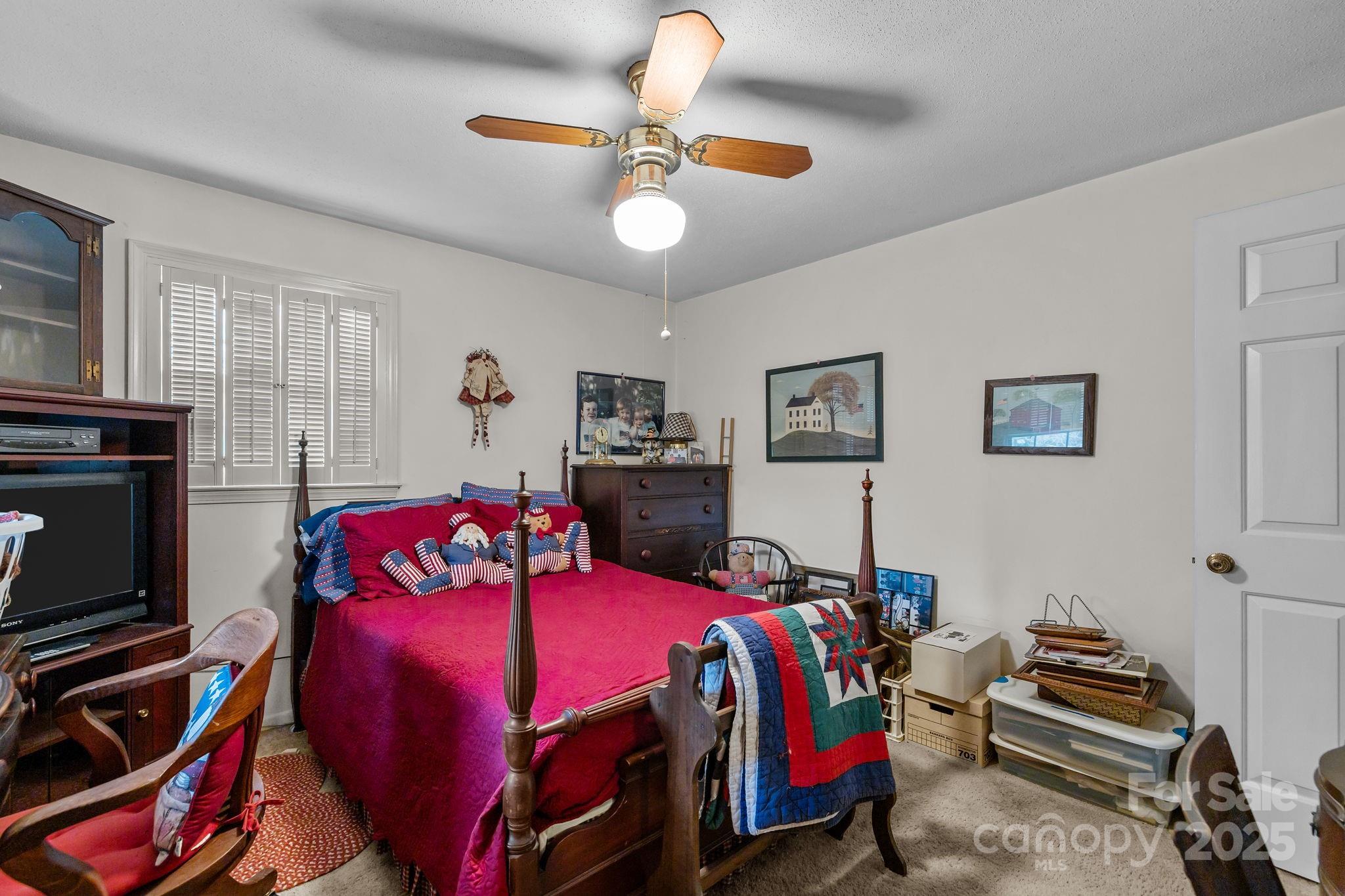 1214 Hawthorne Road — Lancaster