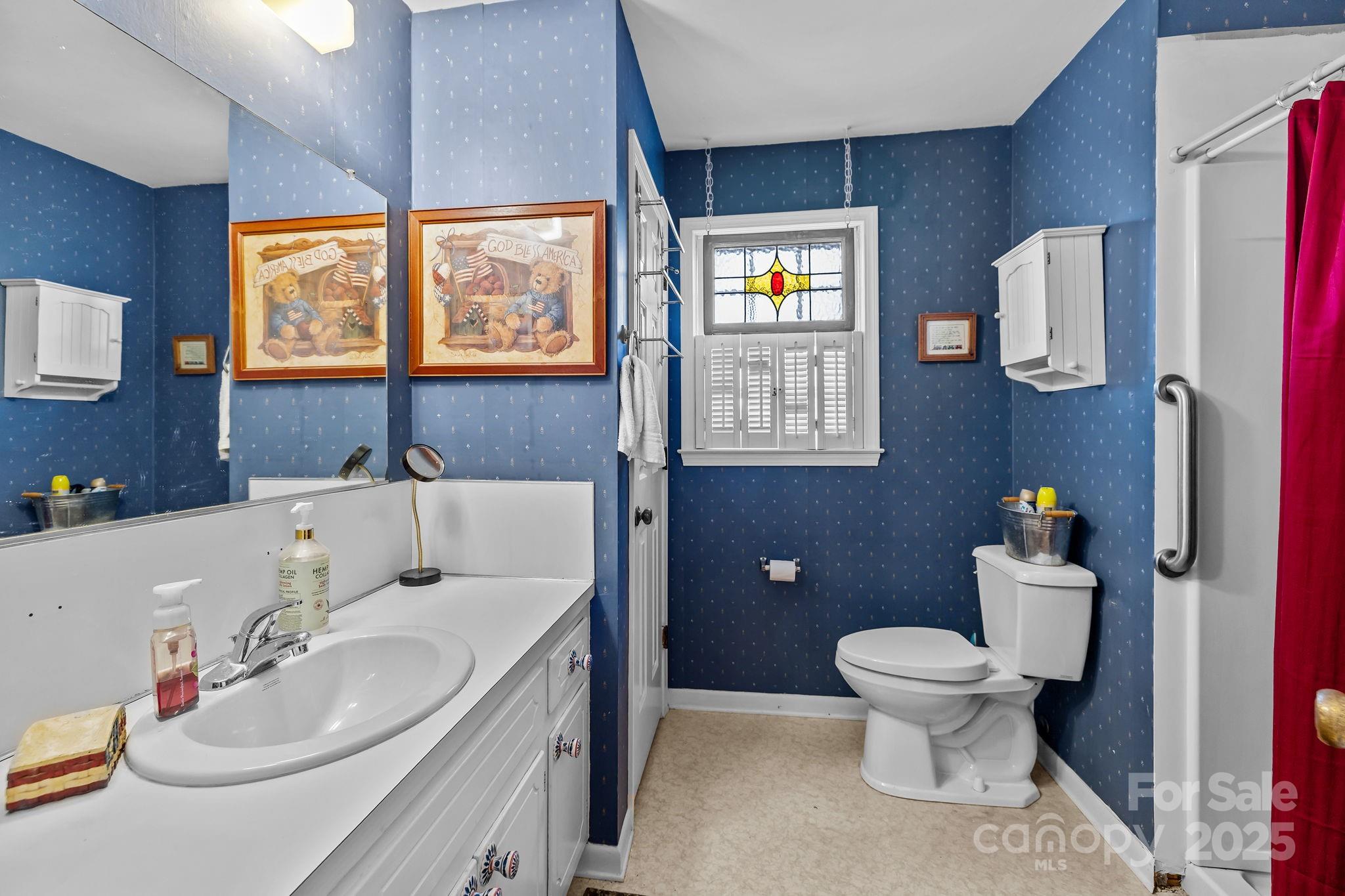 1214 Hawthorne Road — Lancaster