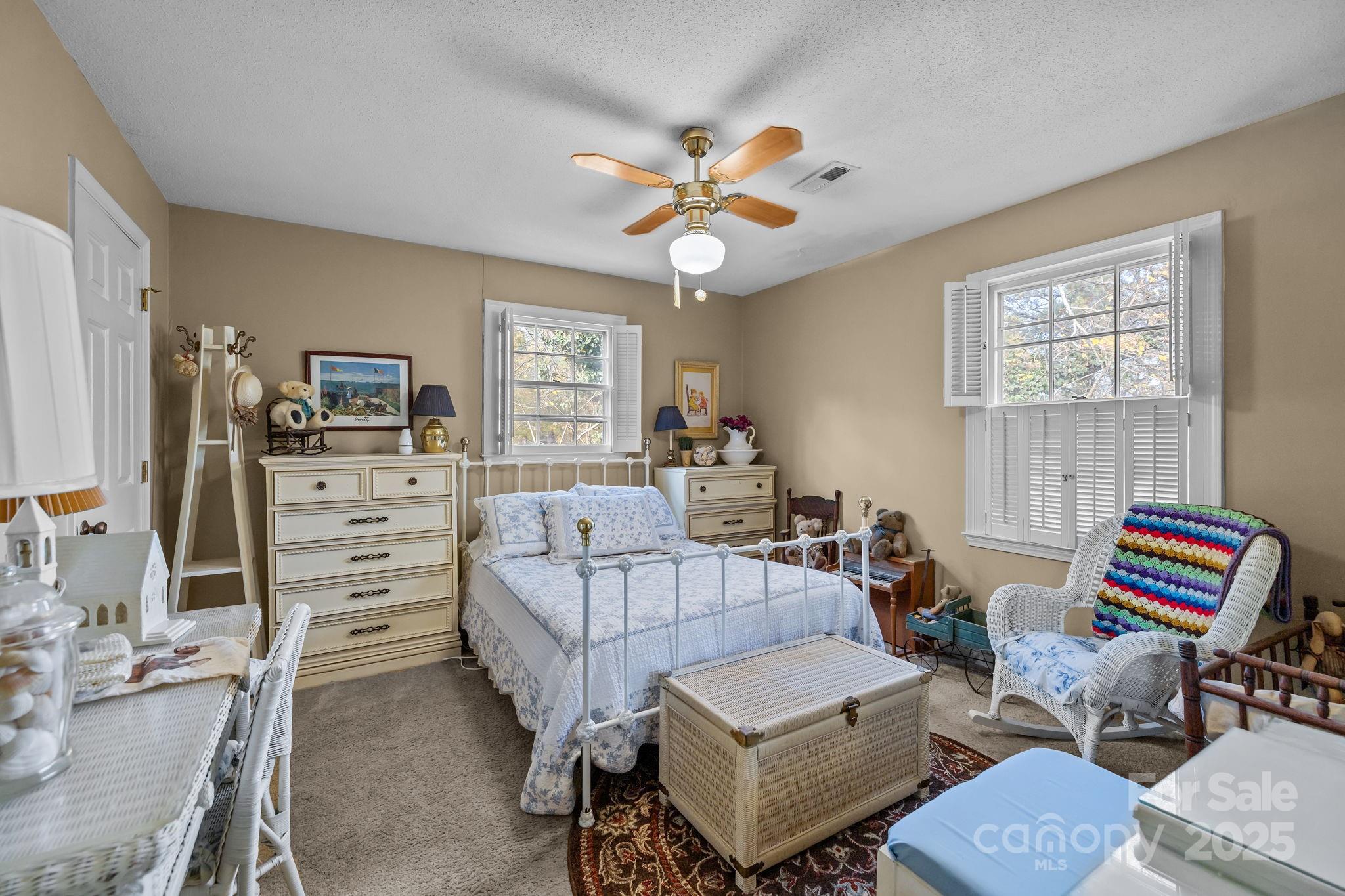 1214 Hawthorne Road — Lancaster