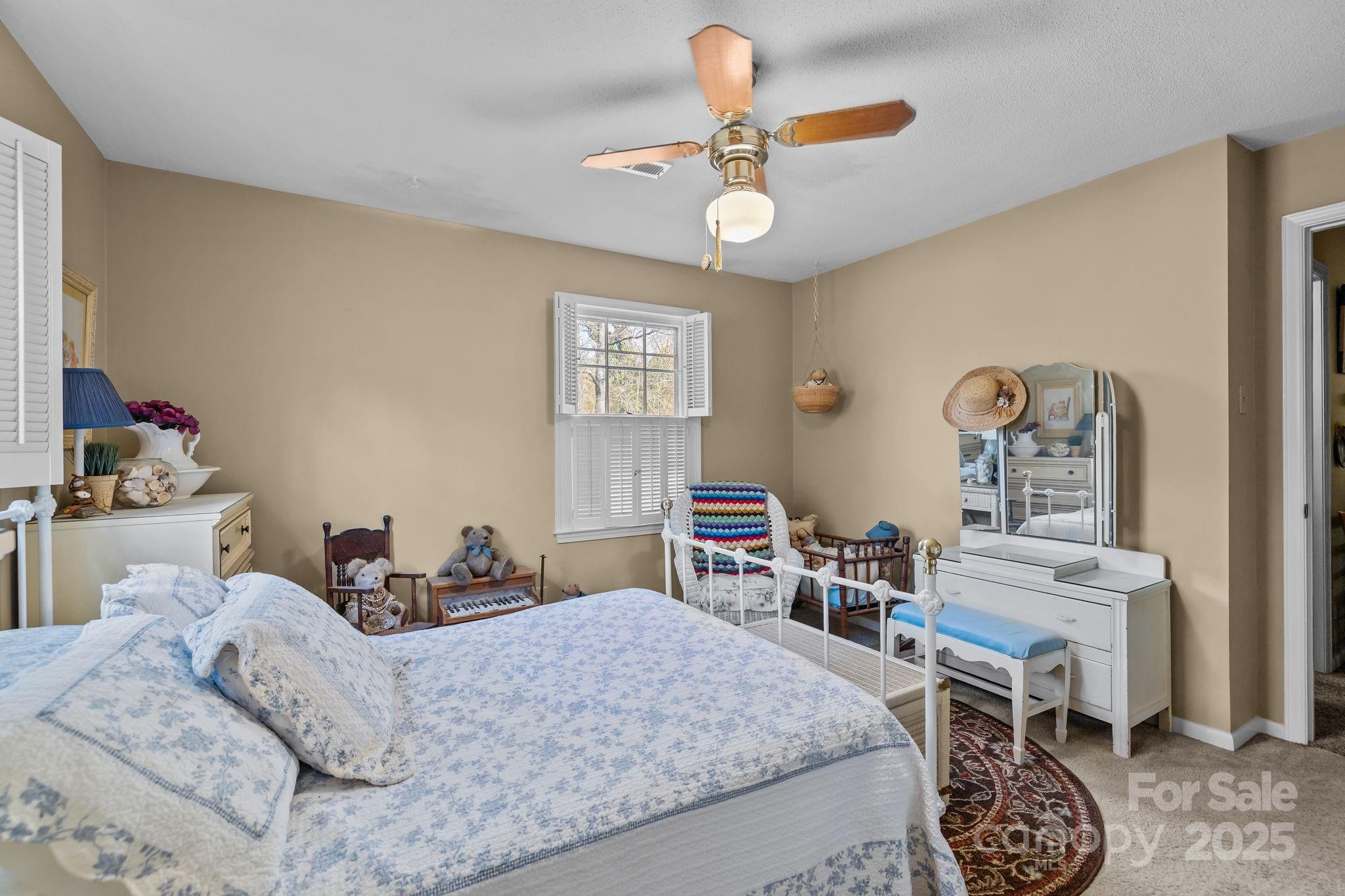 1214 Hawthorne Road — Lancaster