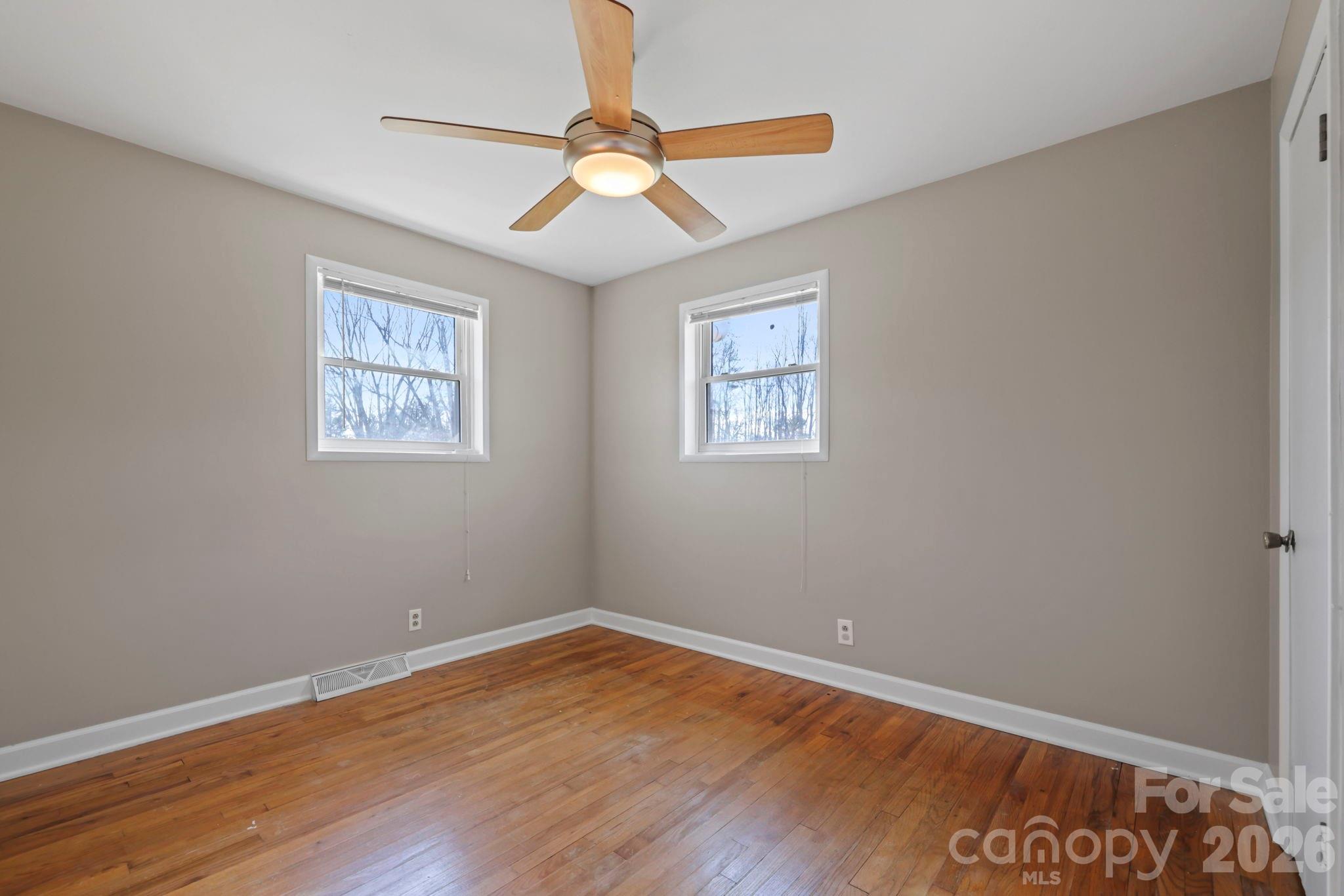 68 Lisam Way — Etowah