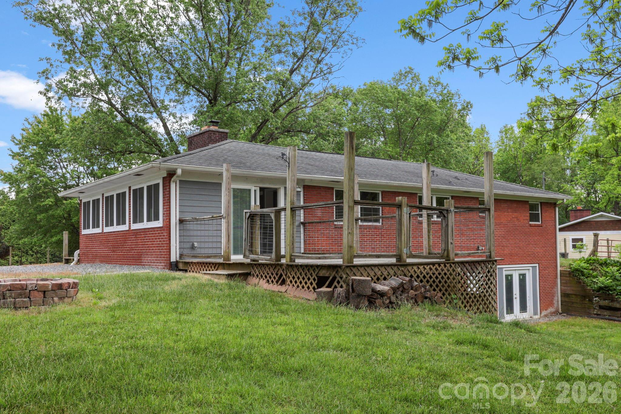 68 Lisam Way — Etowah