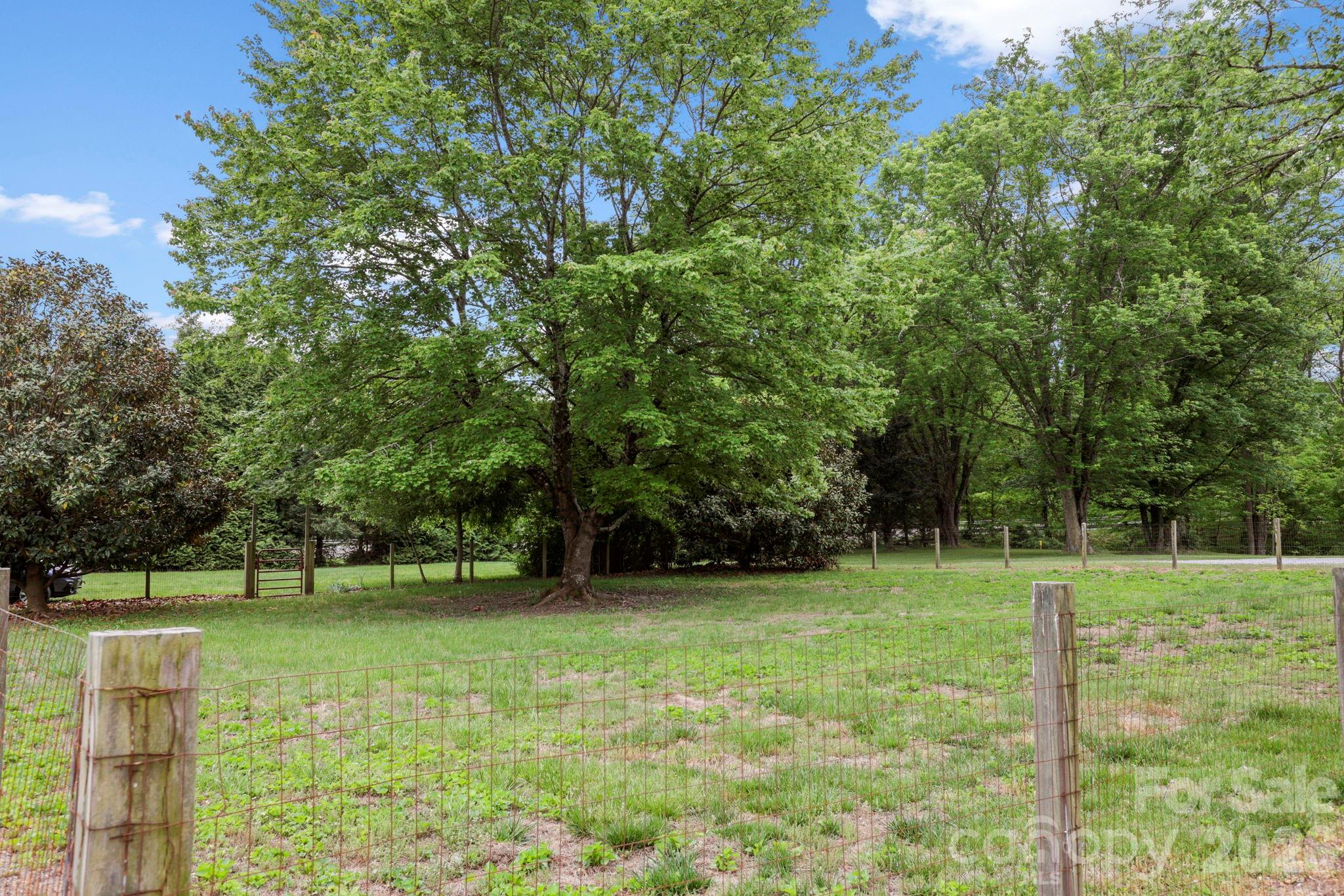 68 Lisam Way — Etowah