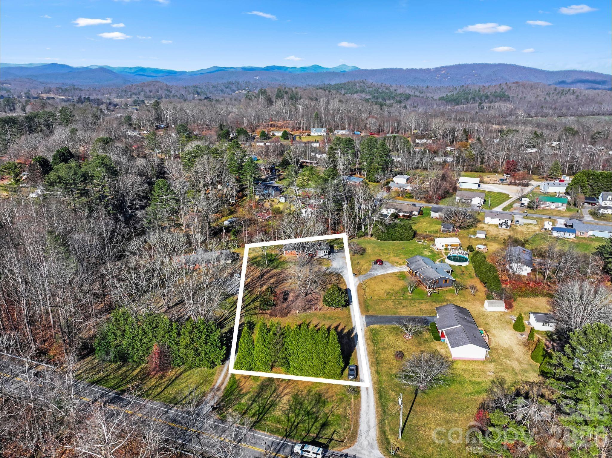 68 Lisam Way — Etowah