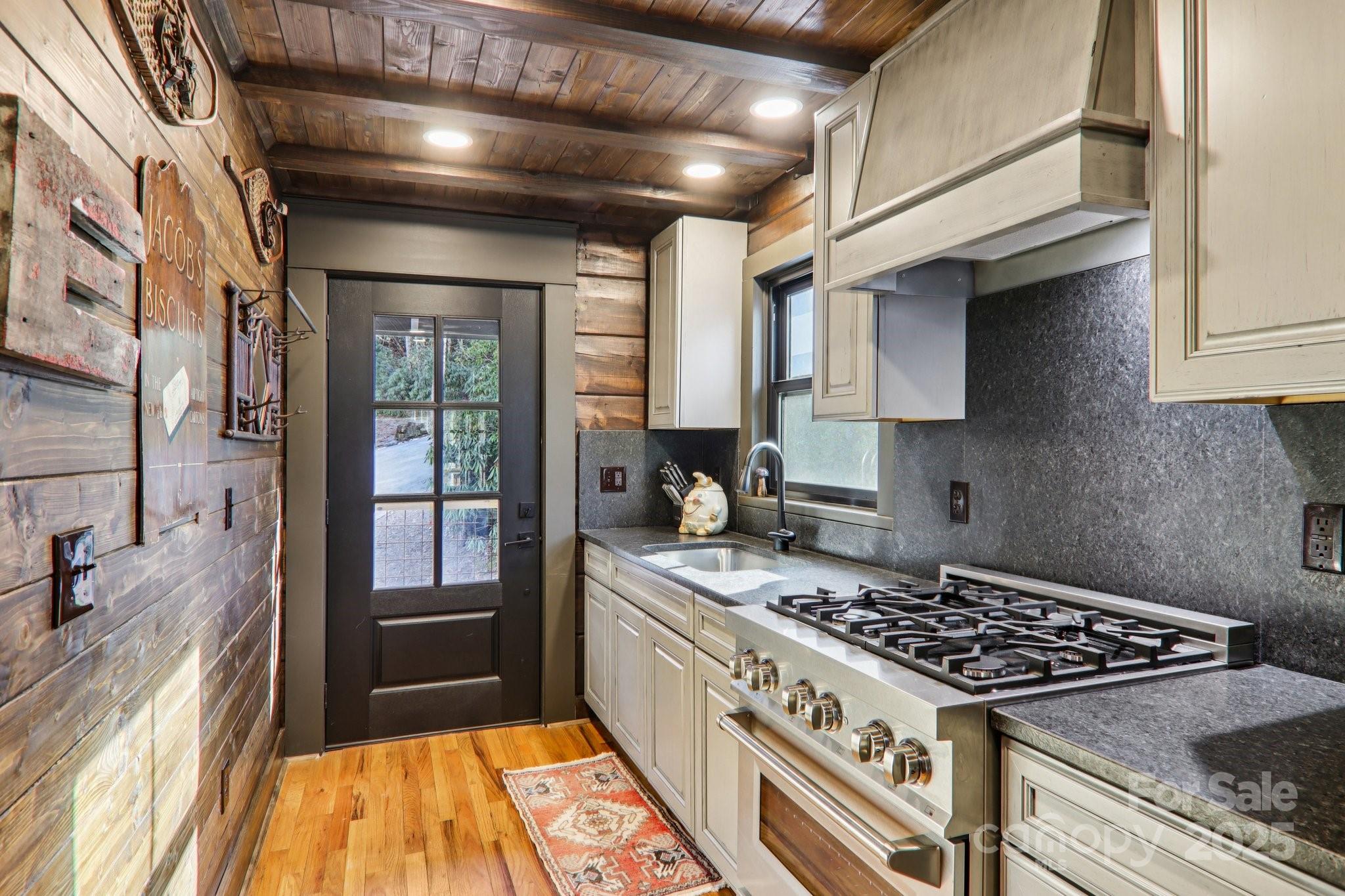 408 & 586 Little Elbow Mountain Road — Lake Toxaway