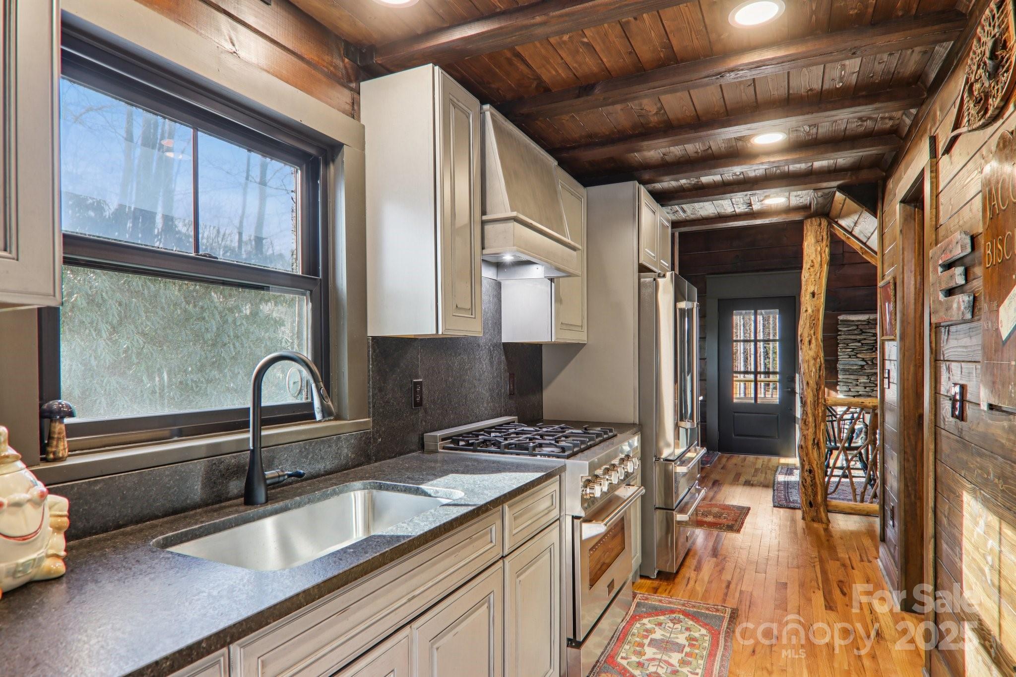 408 & 586 Little Elbow Mountain Road — Lake Toxaway