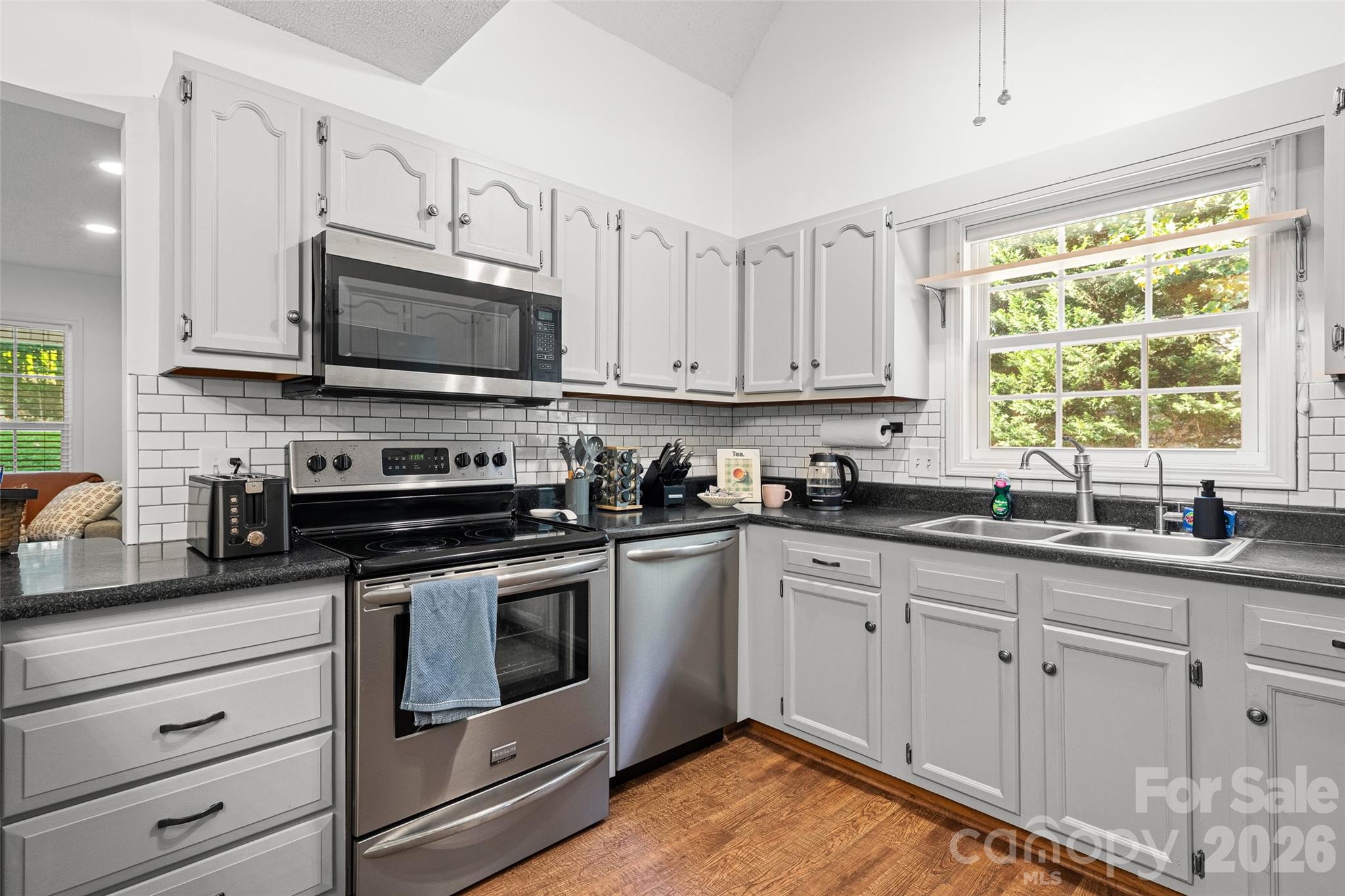 28 Grove Garden Avenue — Candler