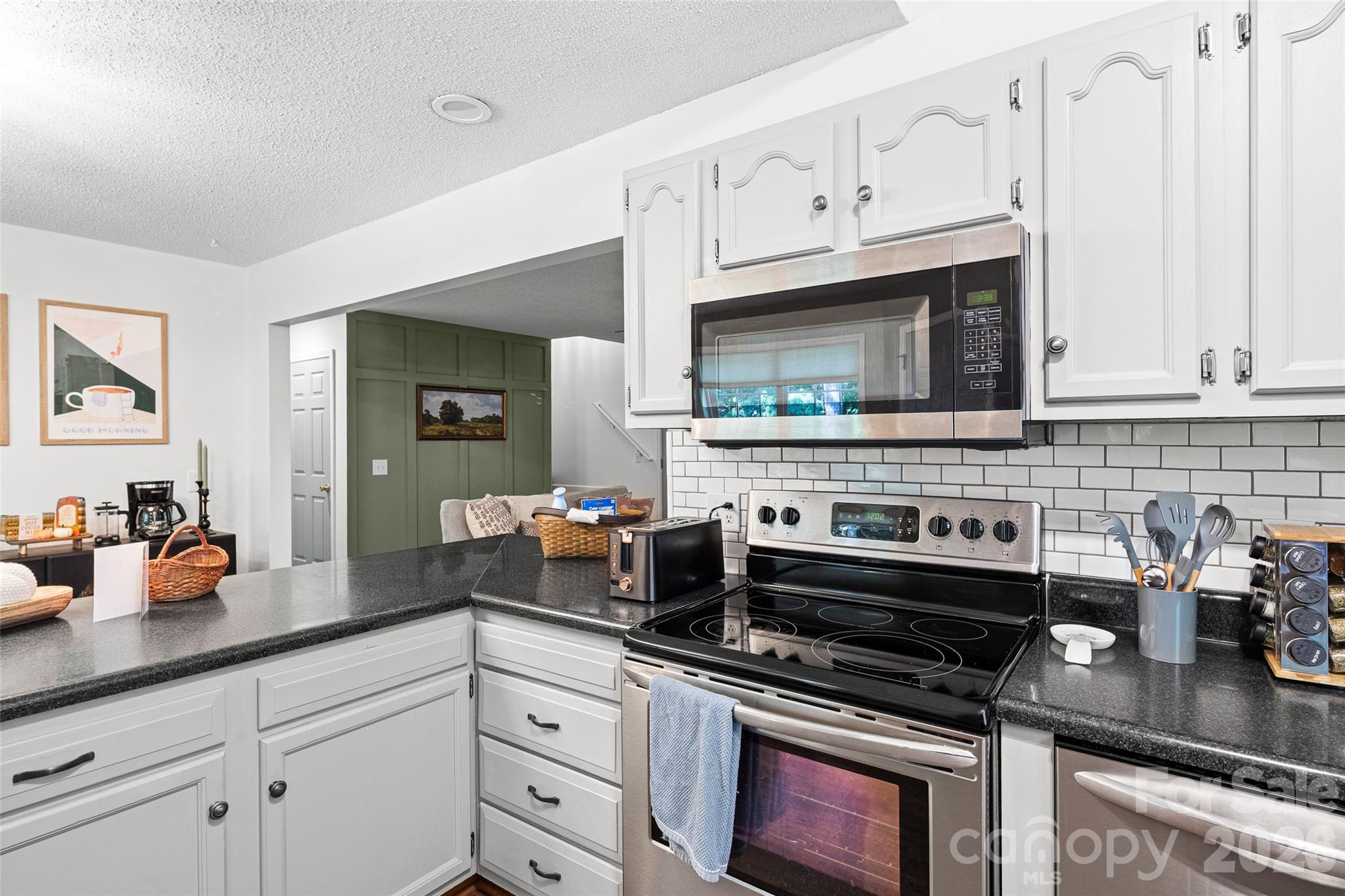 28 Grove Garden Avenue — Candler