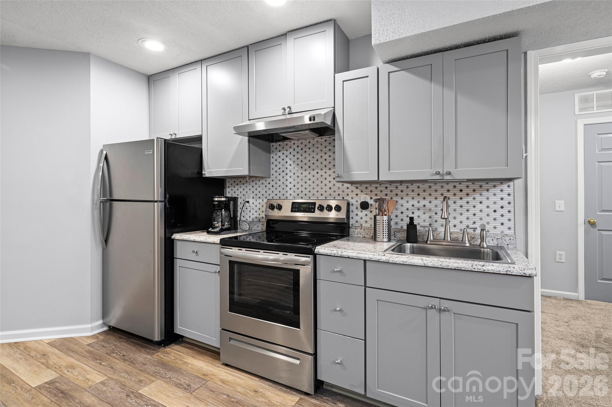 28 Grove Garden Avenue — Candler