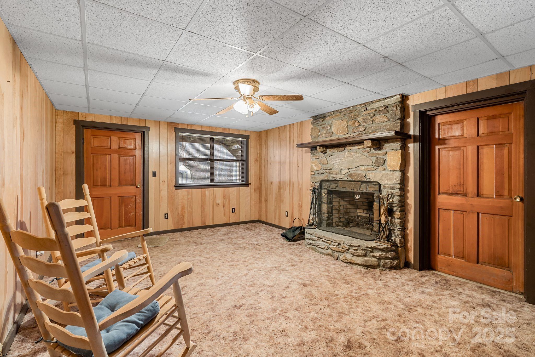 2650 Secluded Valley Road — Marshall