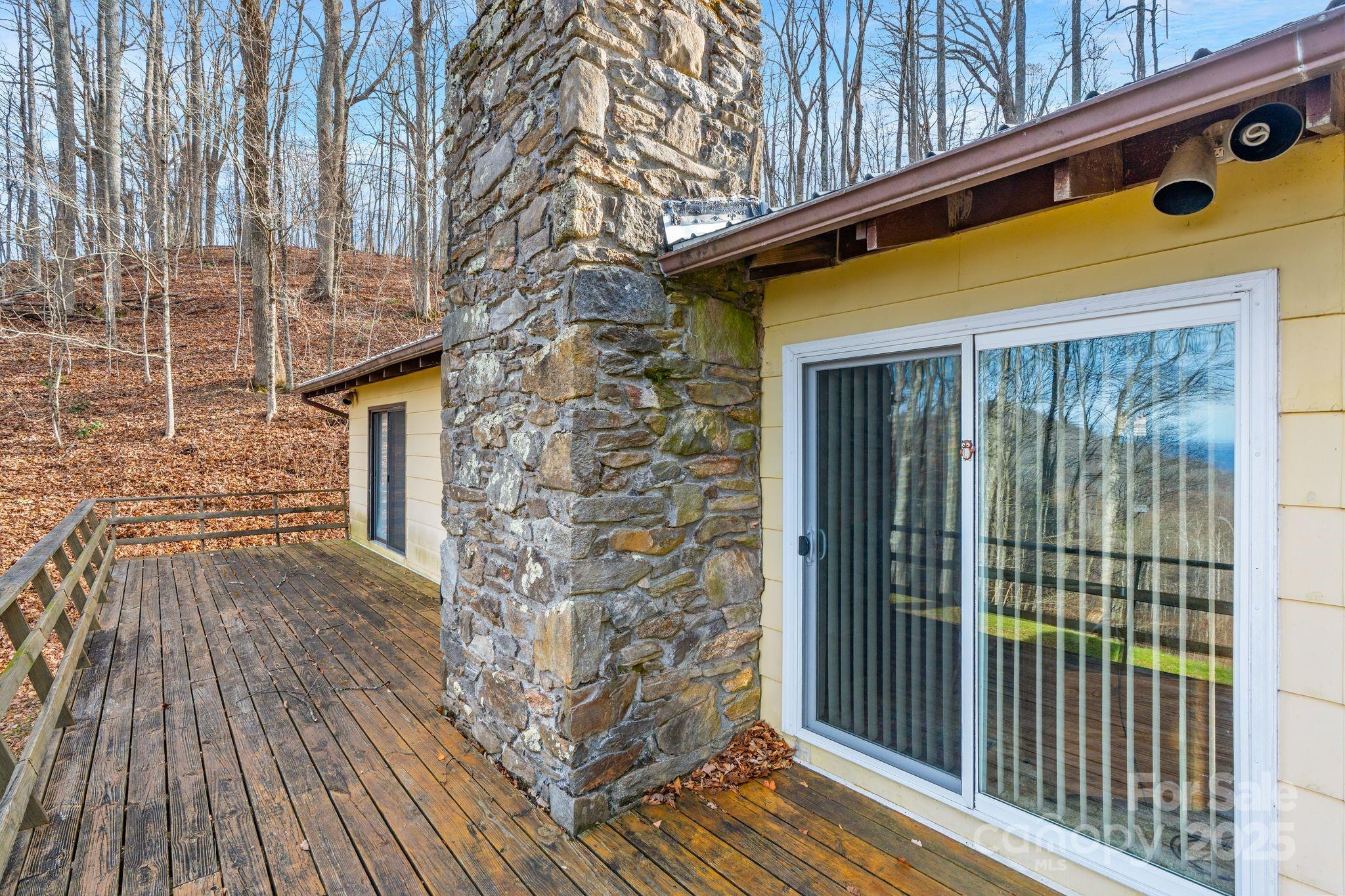 2650 Secluded Valley Road — Marshall