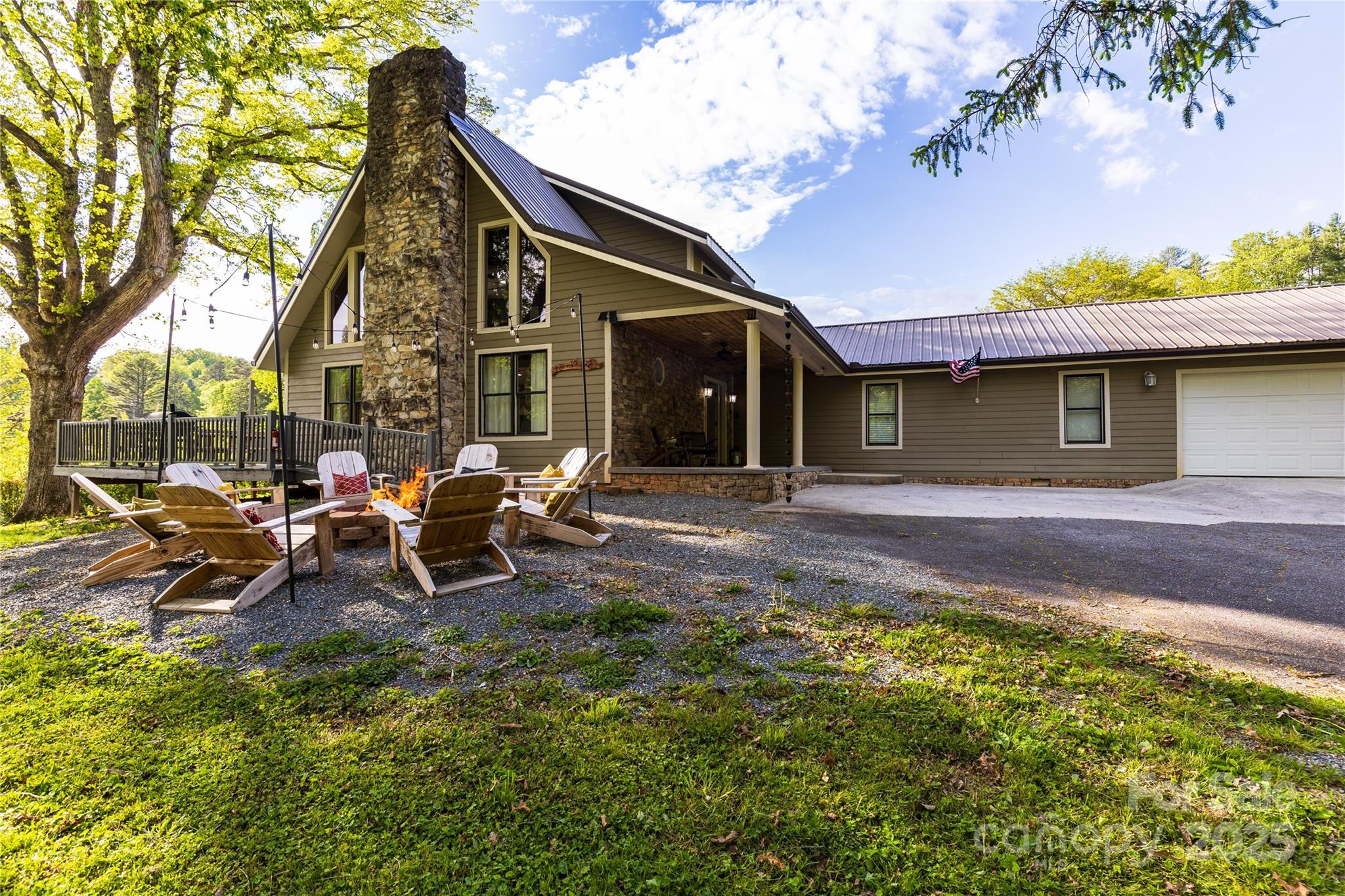 540 Toot Hollow Road — Bryson City