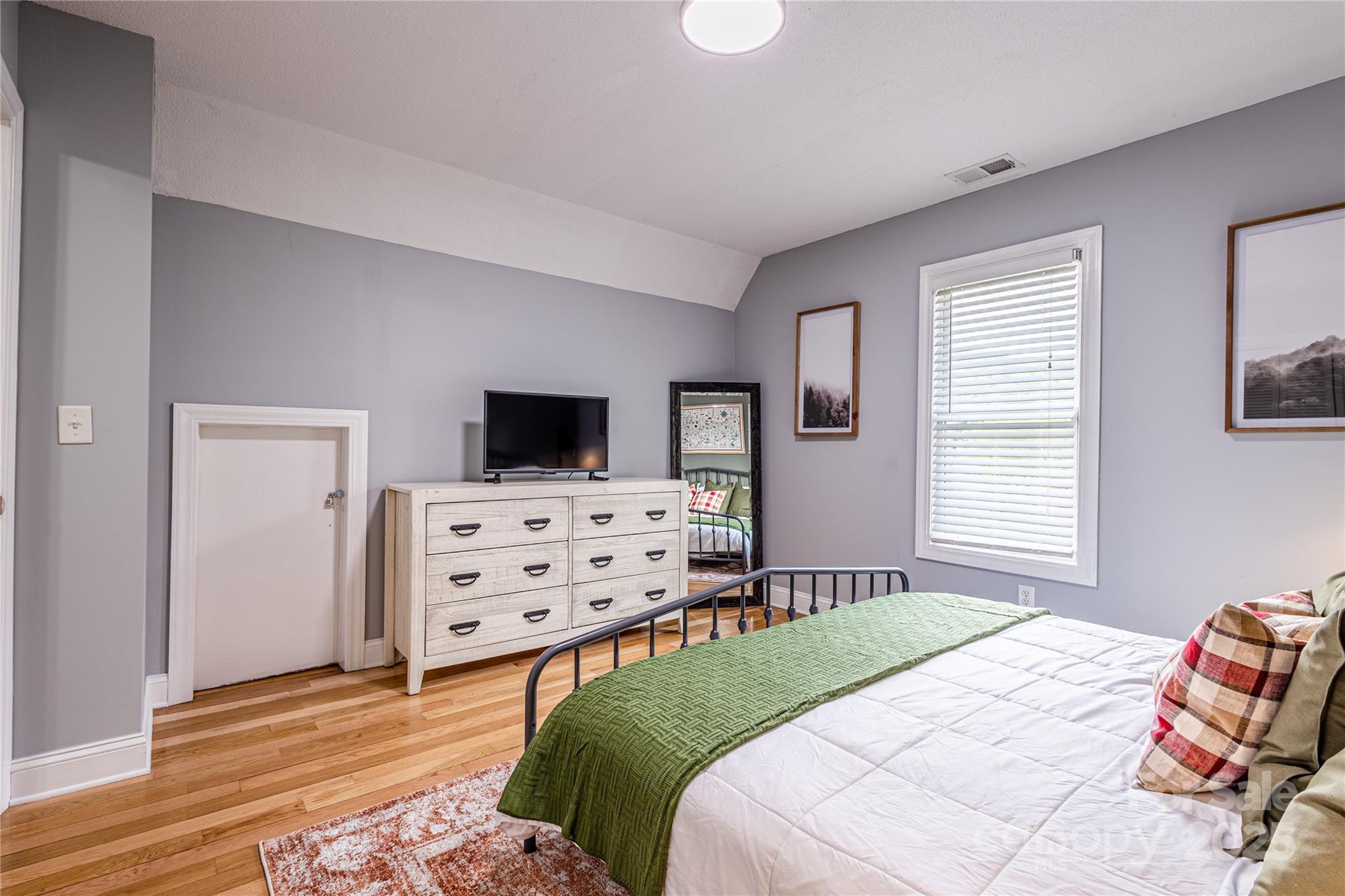 540 Toot Hollow Road — Bryson City