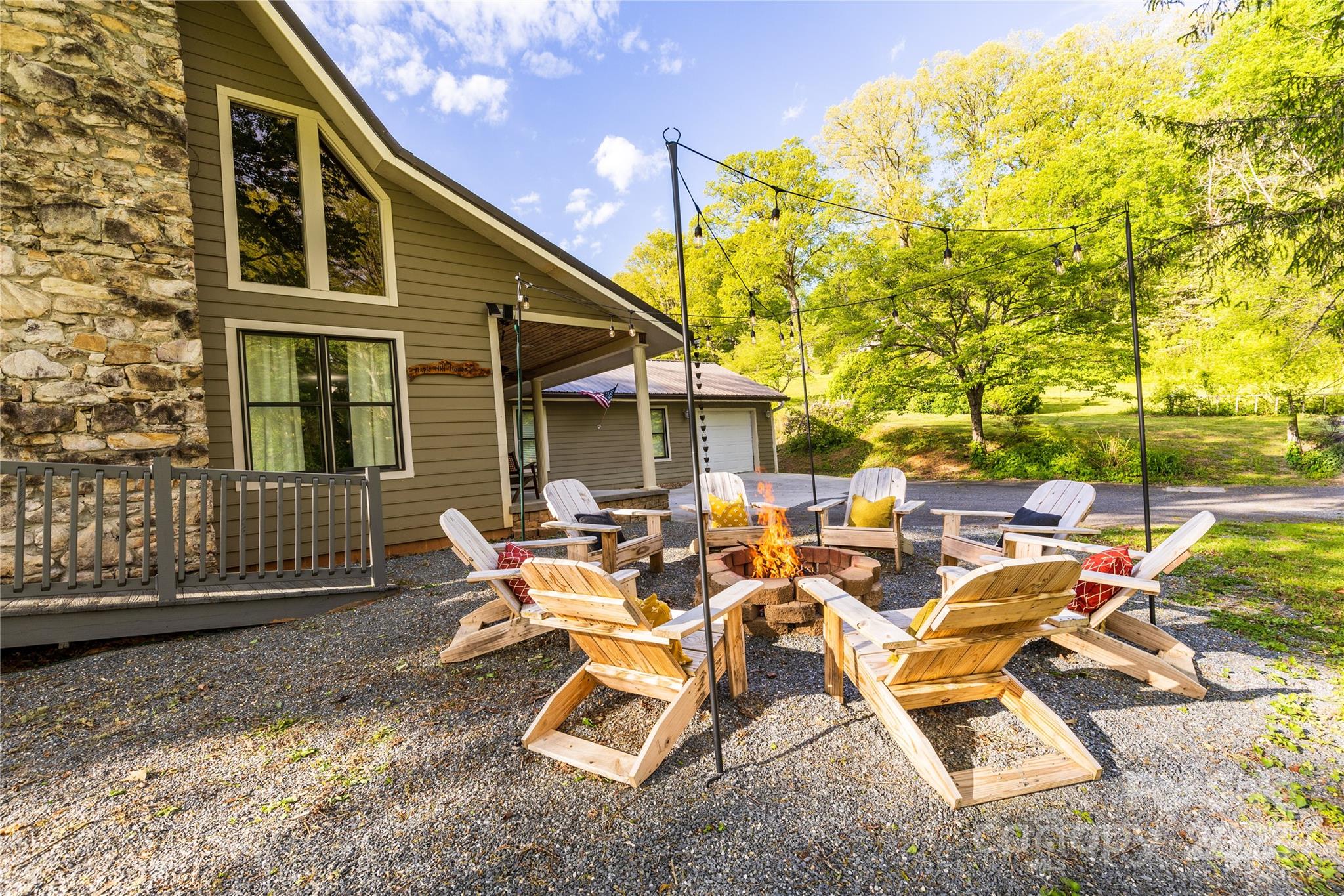540 Toot Hollow Road — Bryson City
