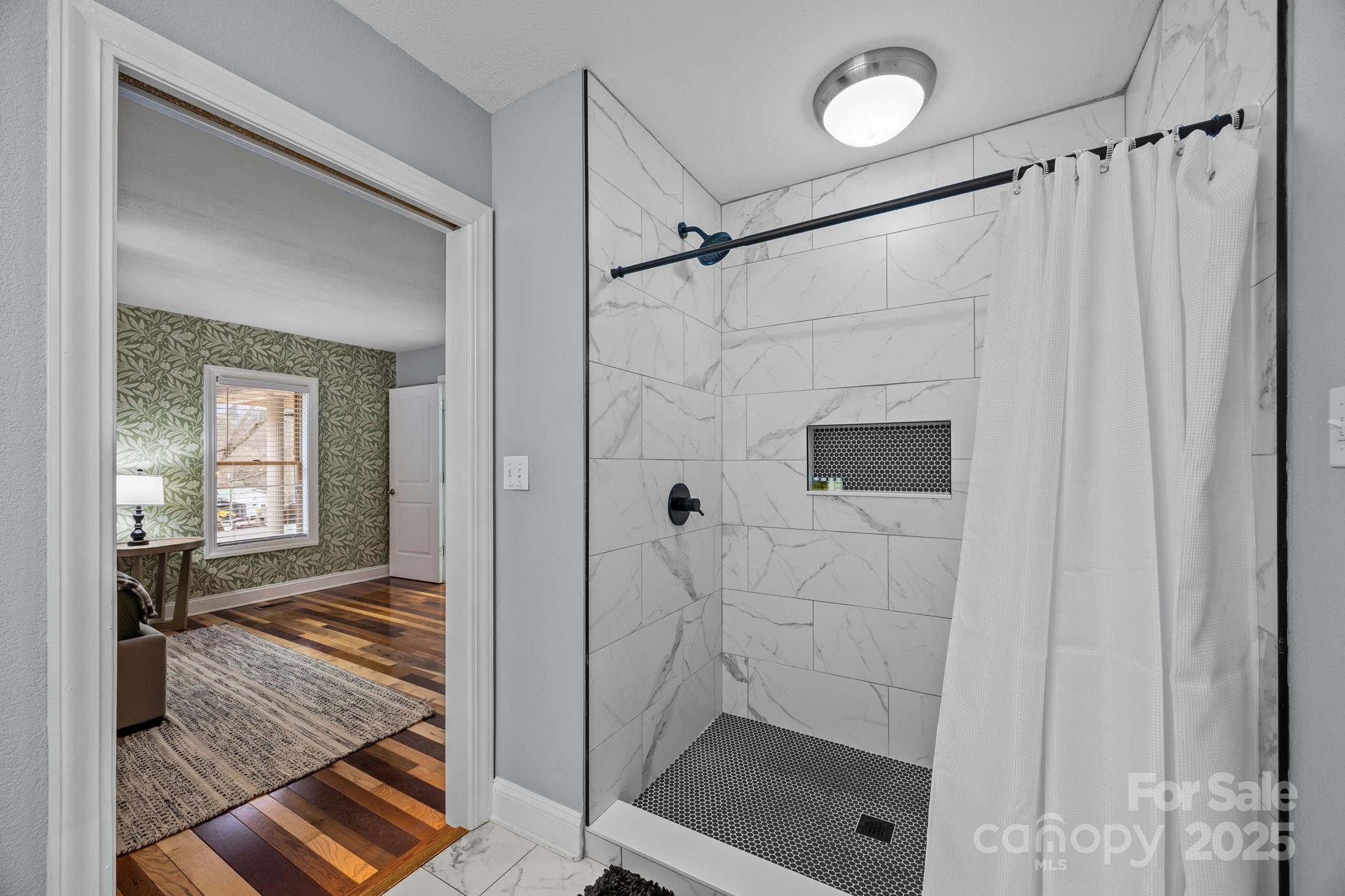 540 Toot Hollow Road — Bryson City