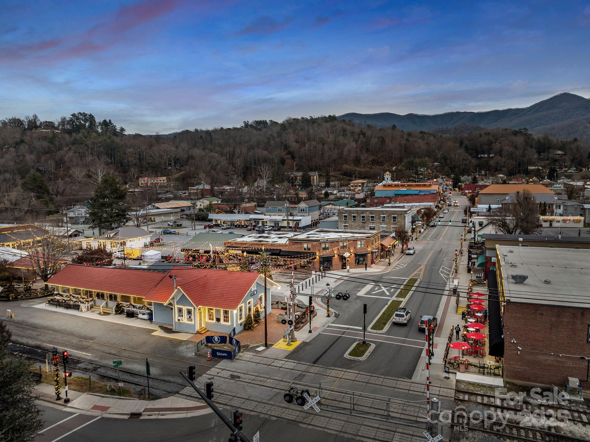 540 Toot Hollow Road — Bryson City
