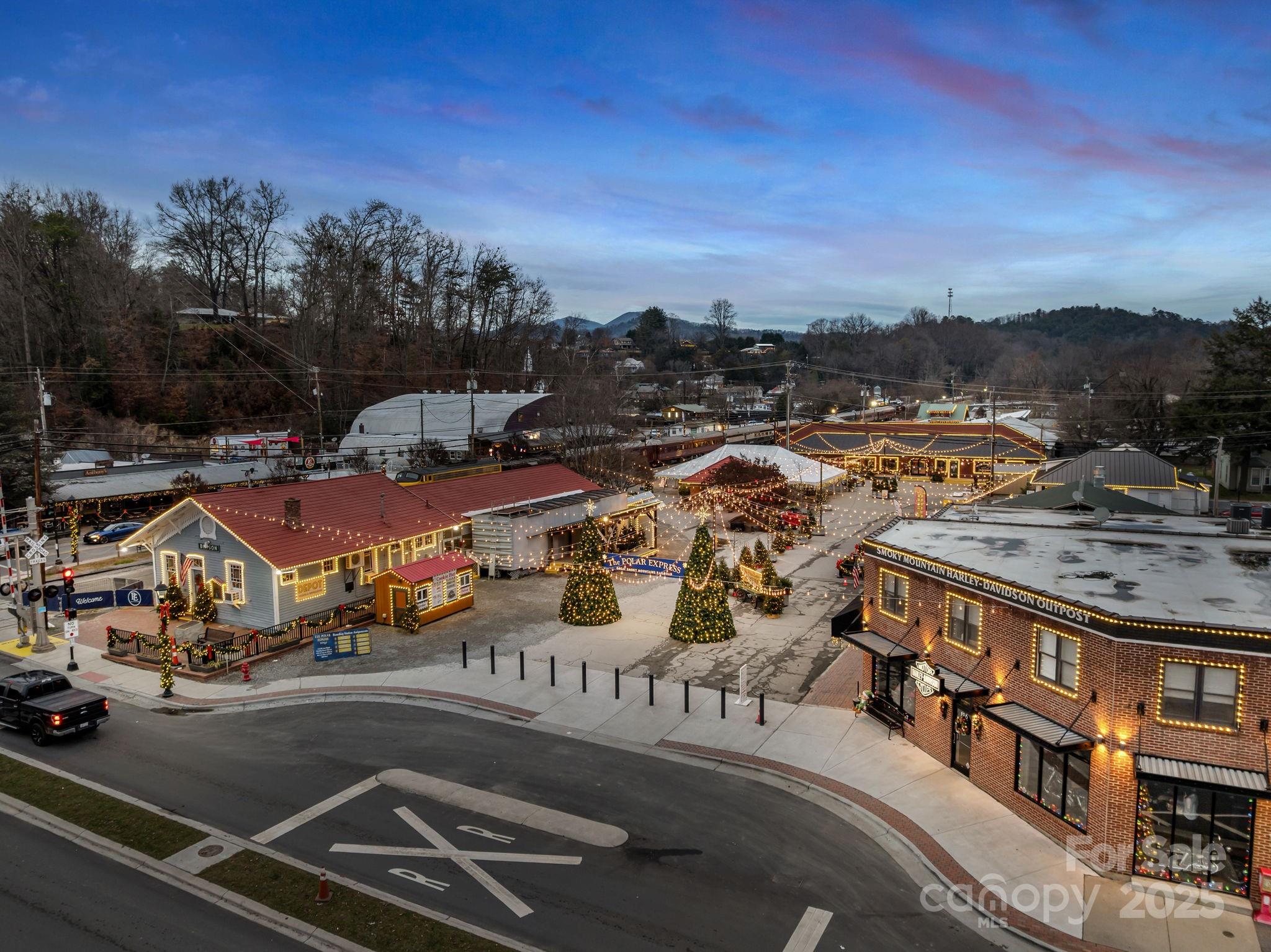 540 Toot Hollow Road — Bryson City