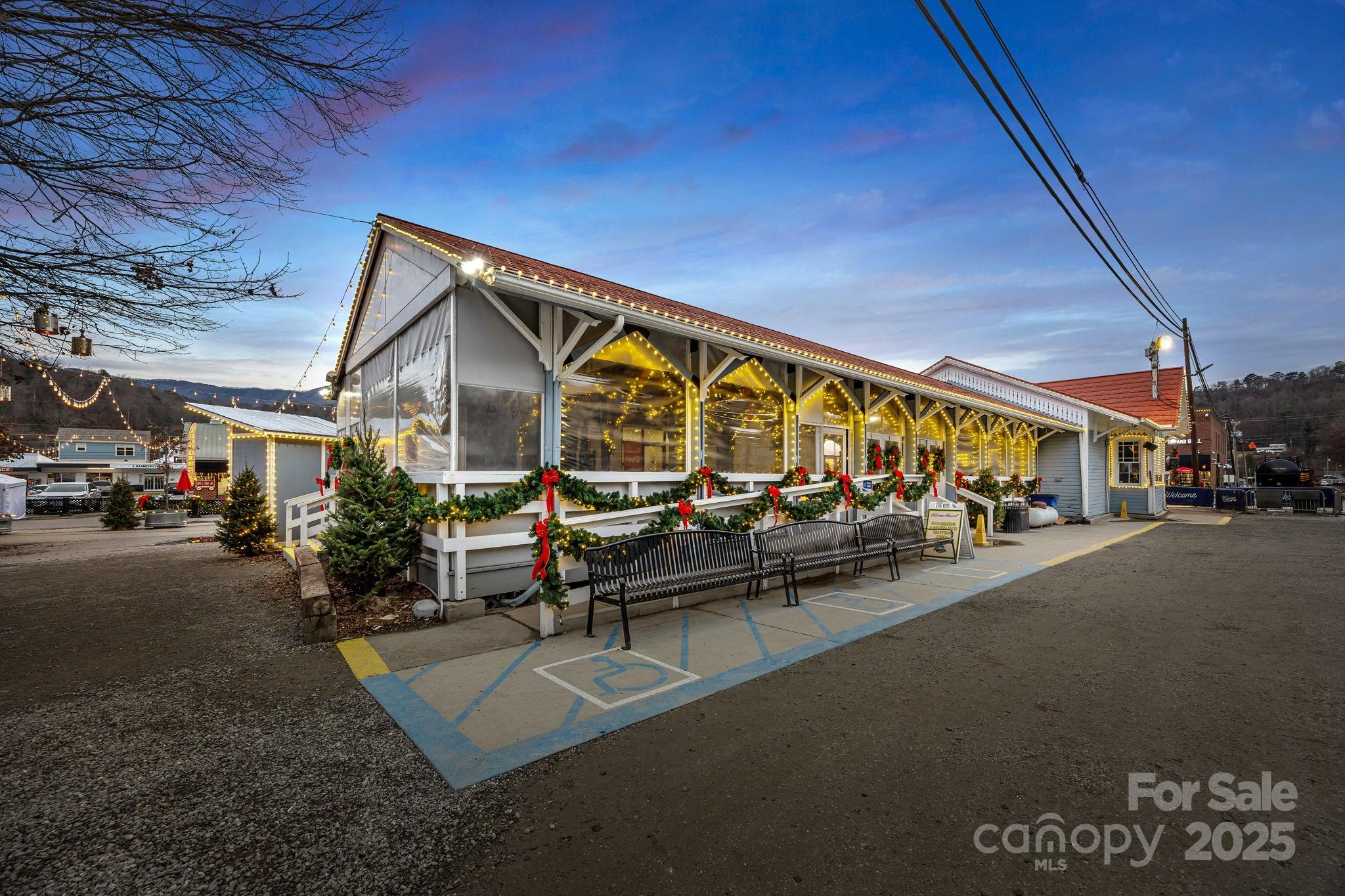 540 Toot Hollow Road — Bryson City