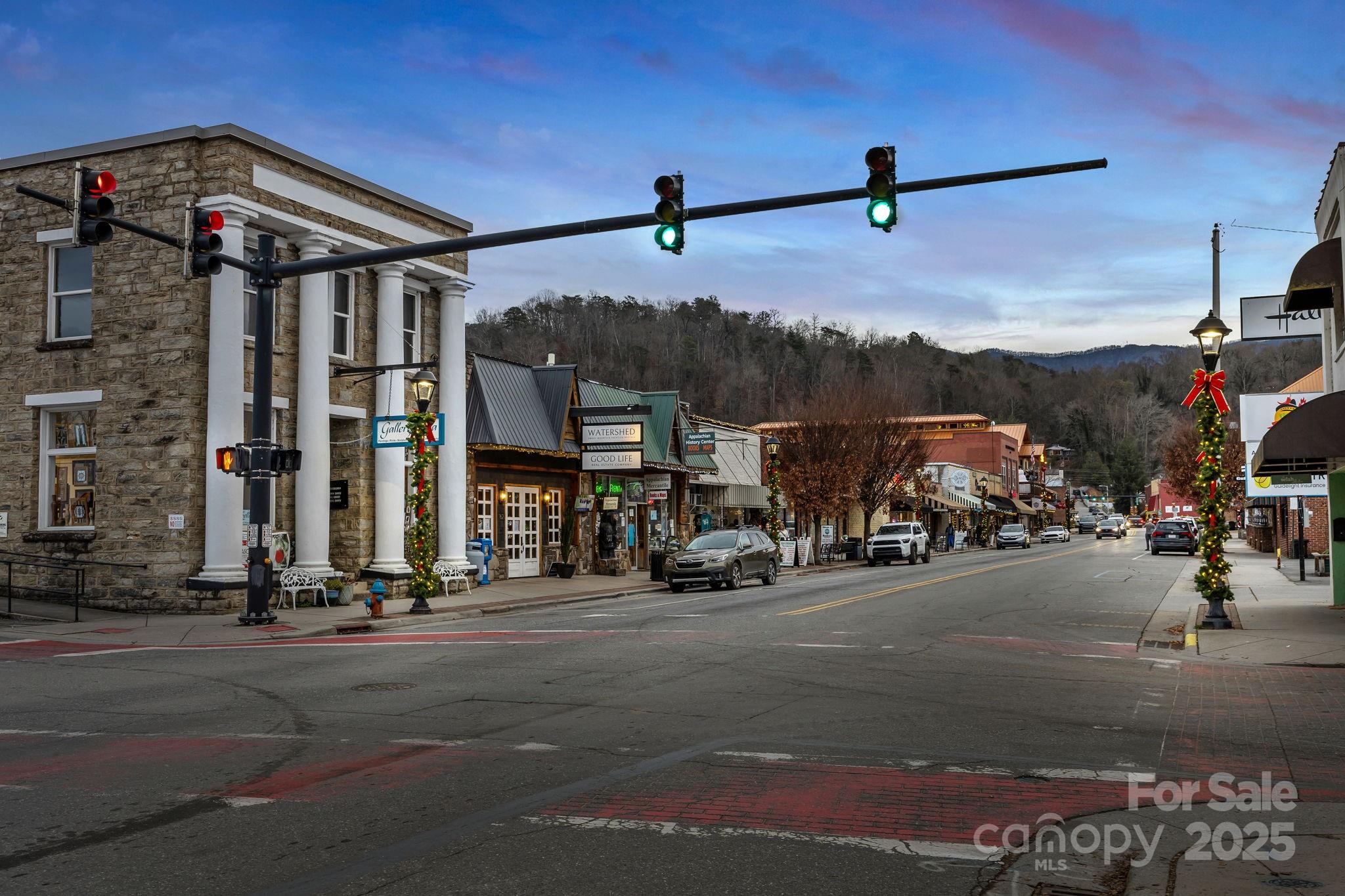 540 Toot Hollow Road — Bryson City