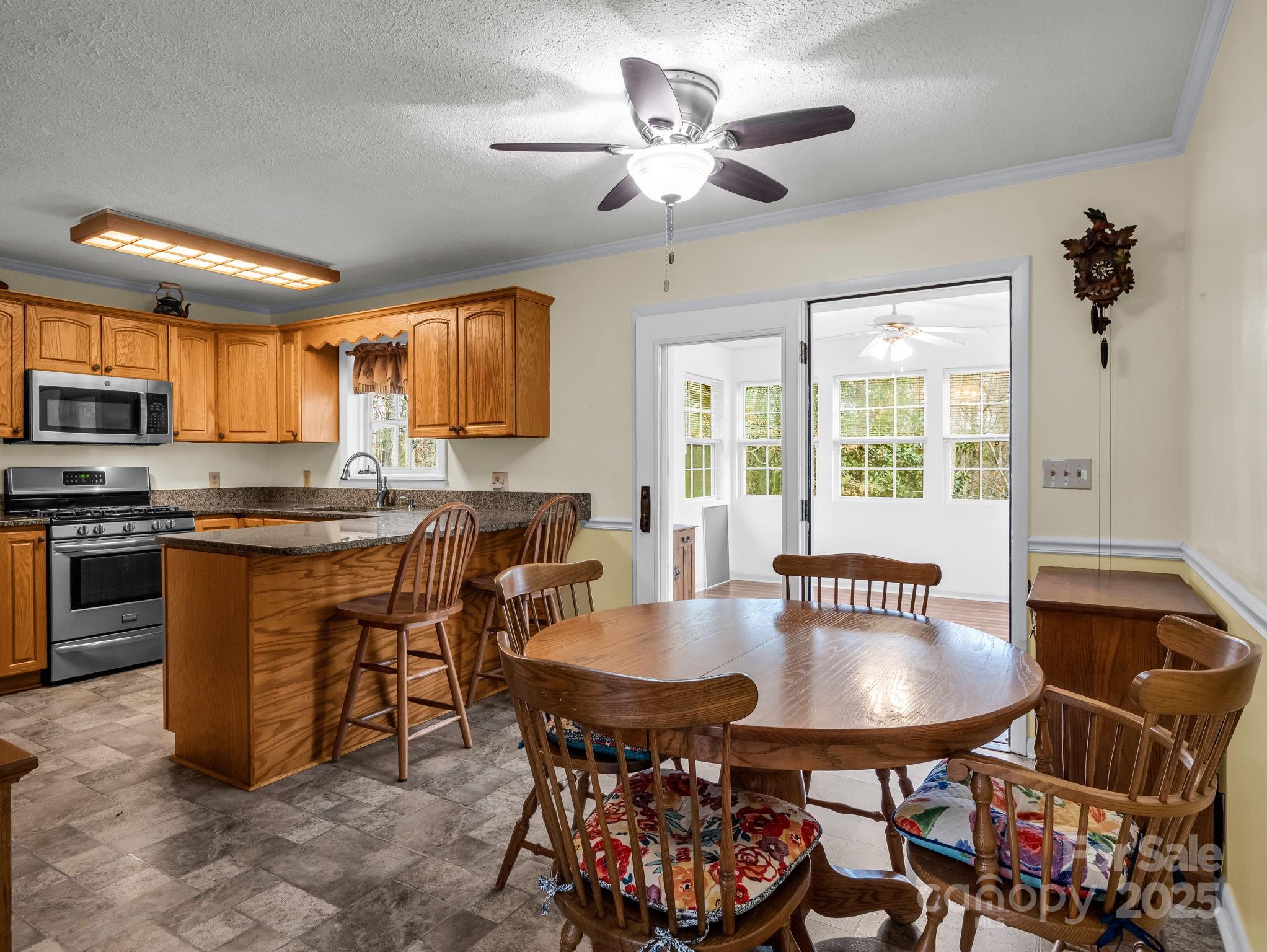 136 Old Tanglewood Trail — Hendersonville
