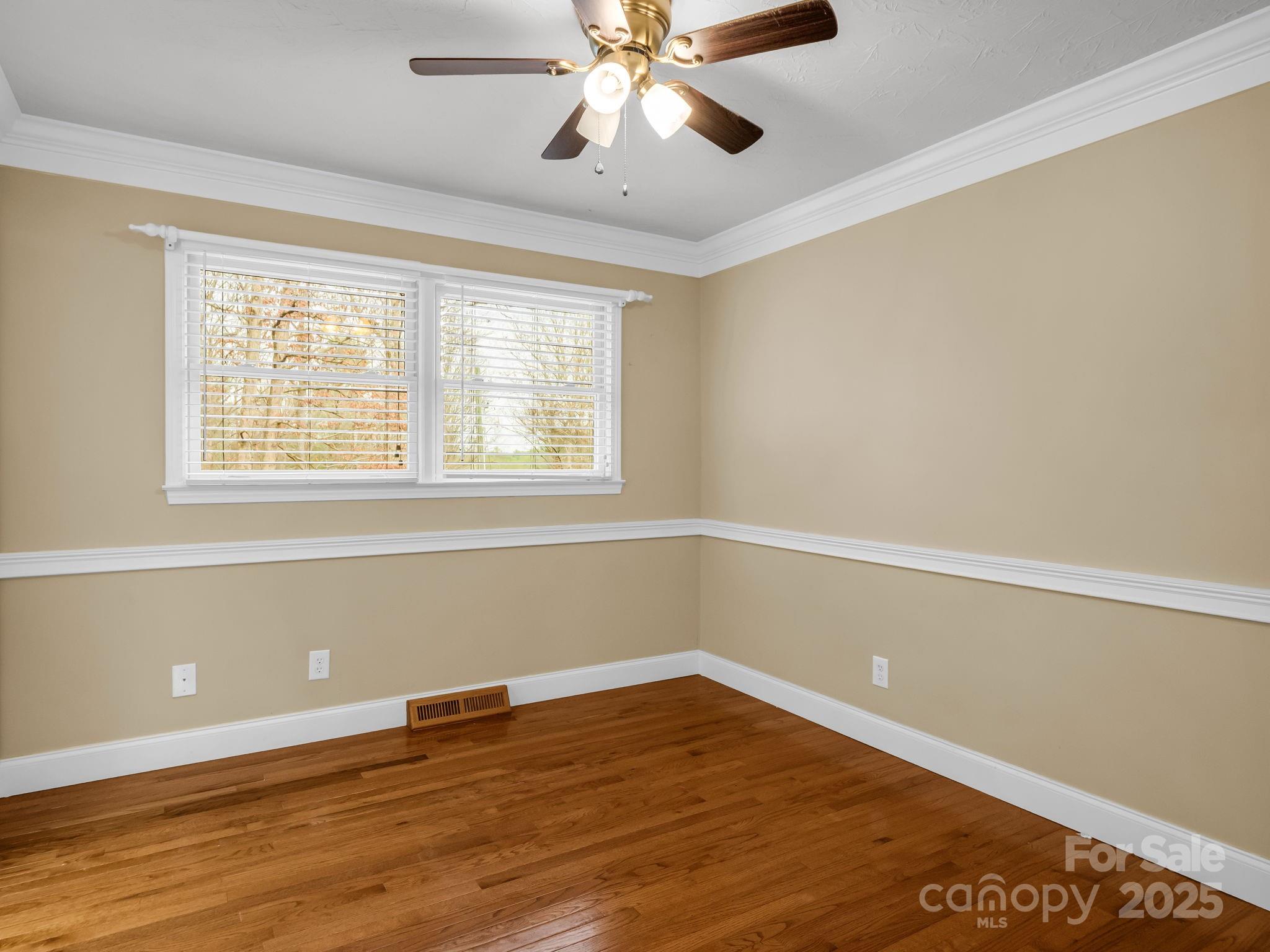 136 Old Tanglewood Trail — Hendersonville